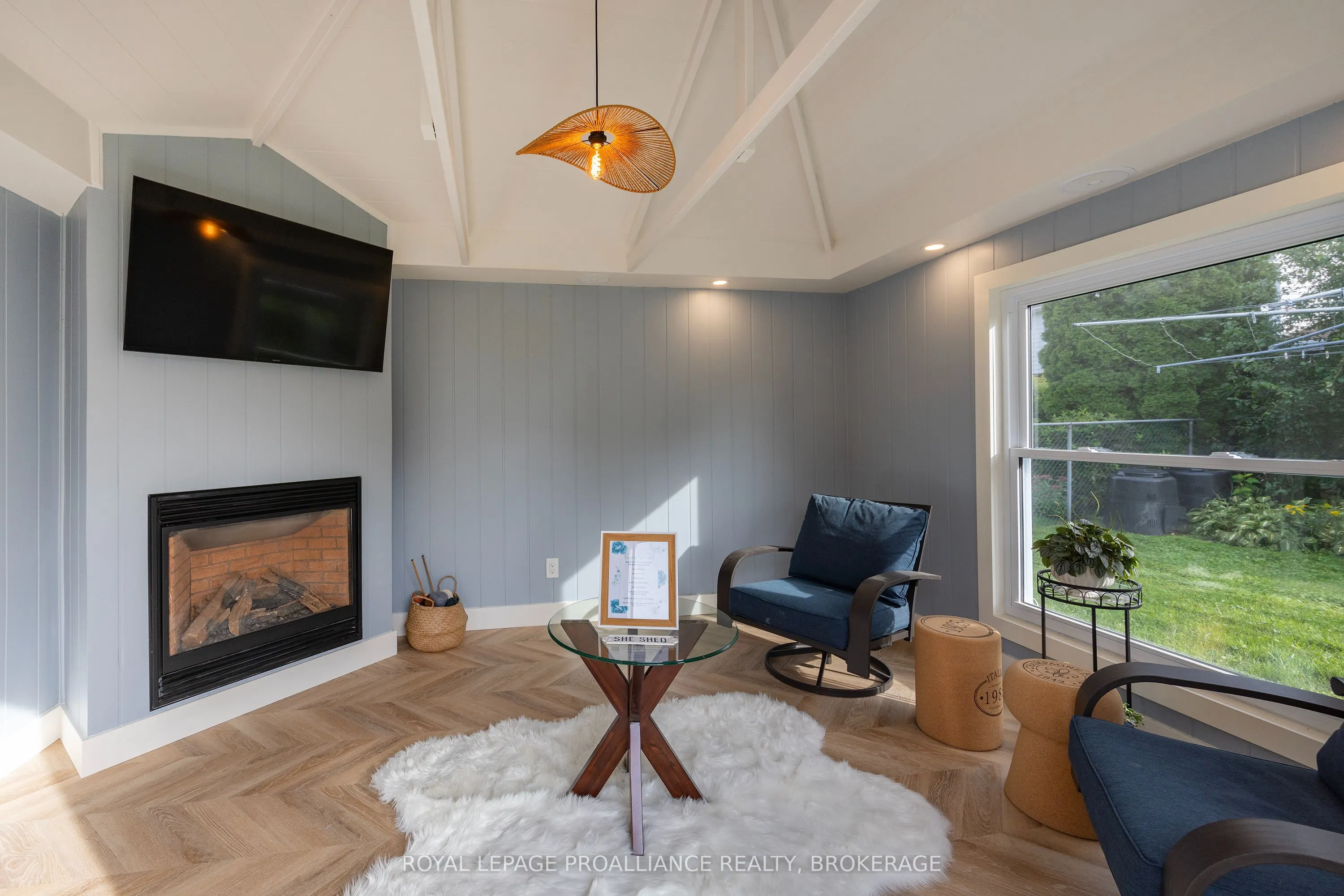 503 Canterbury Crescent