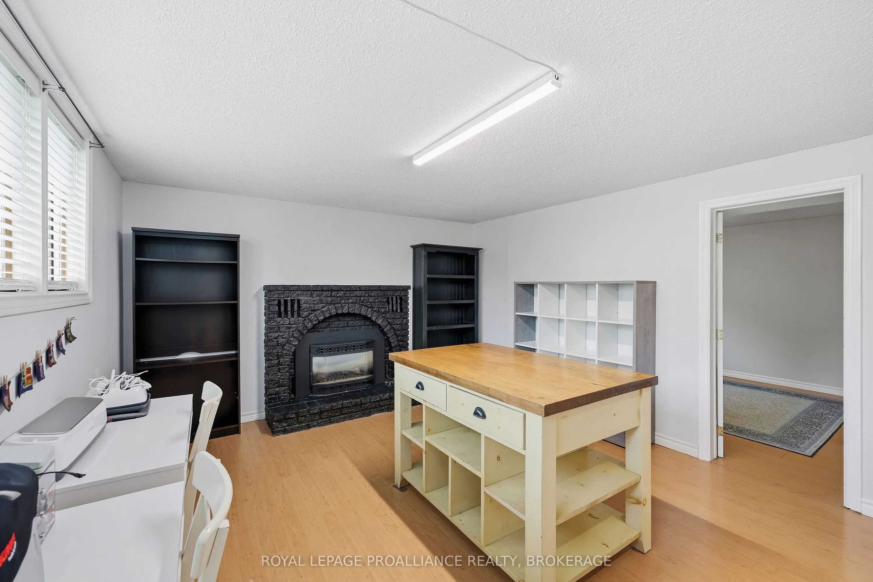 503 Canterbury Crescent