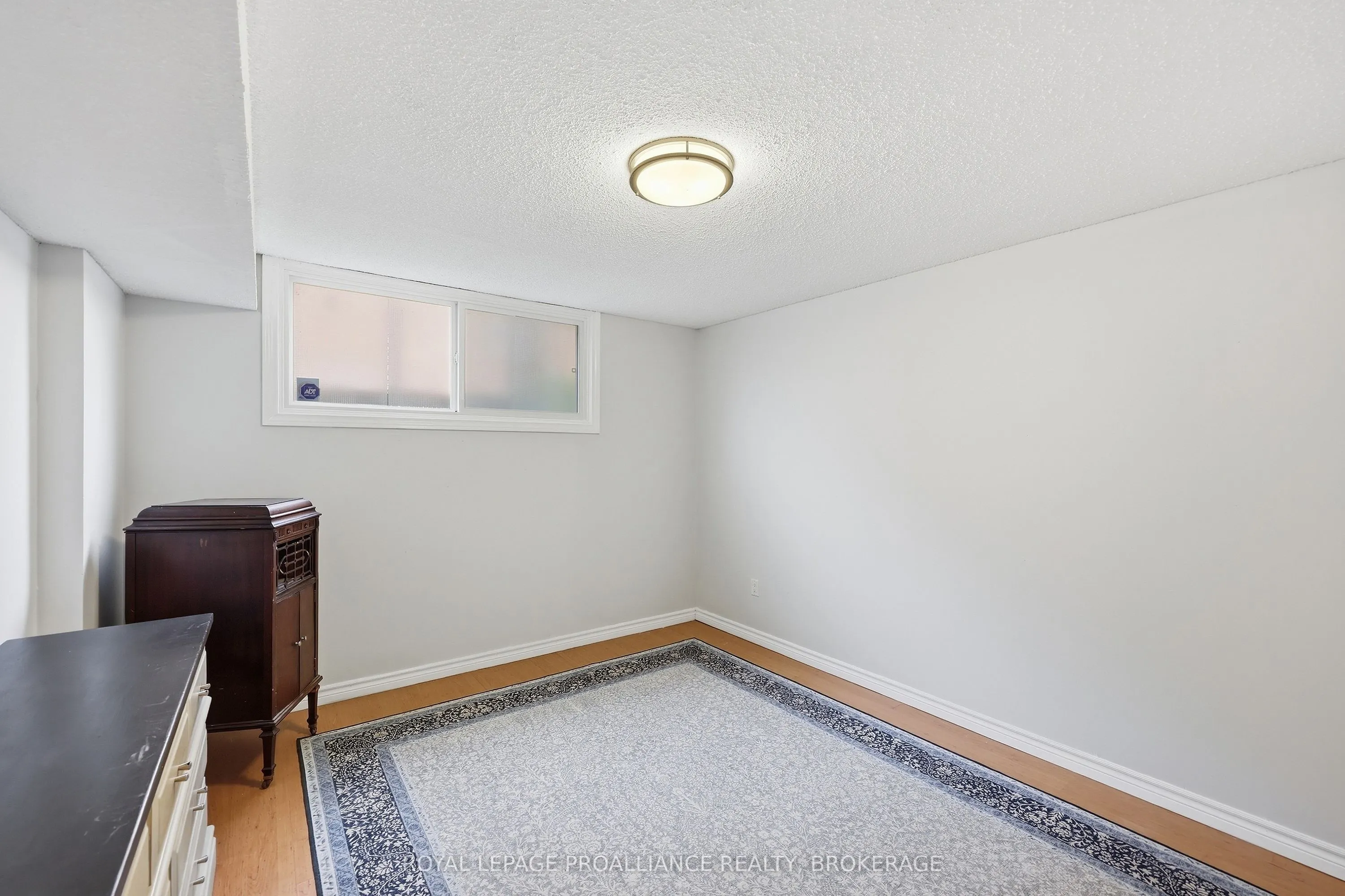 503 Canterbury Crescent