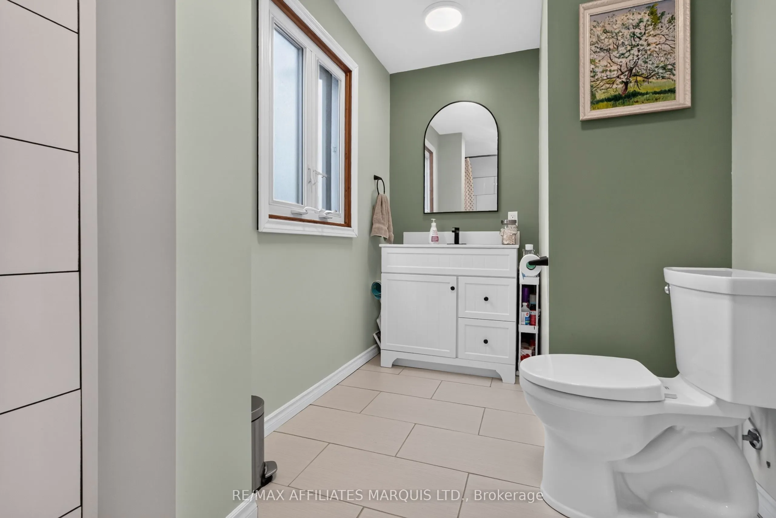 41 Eleventh Street E