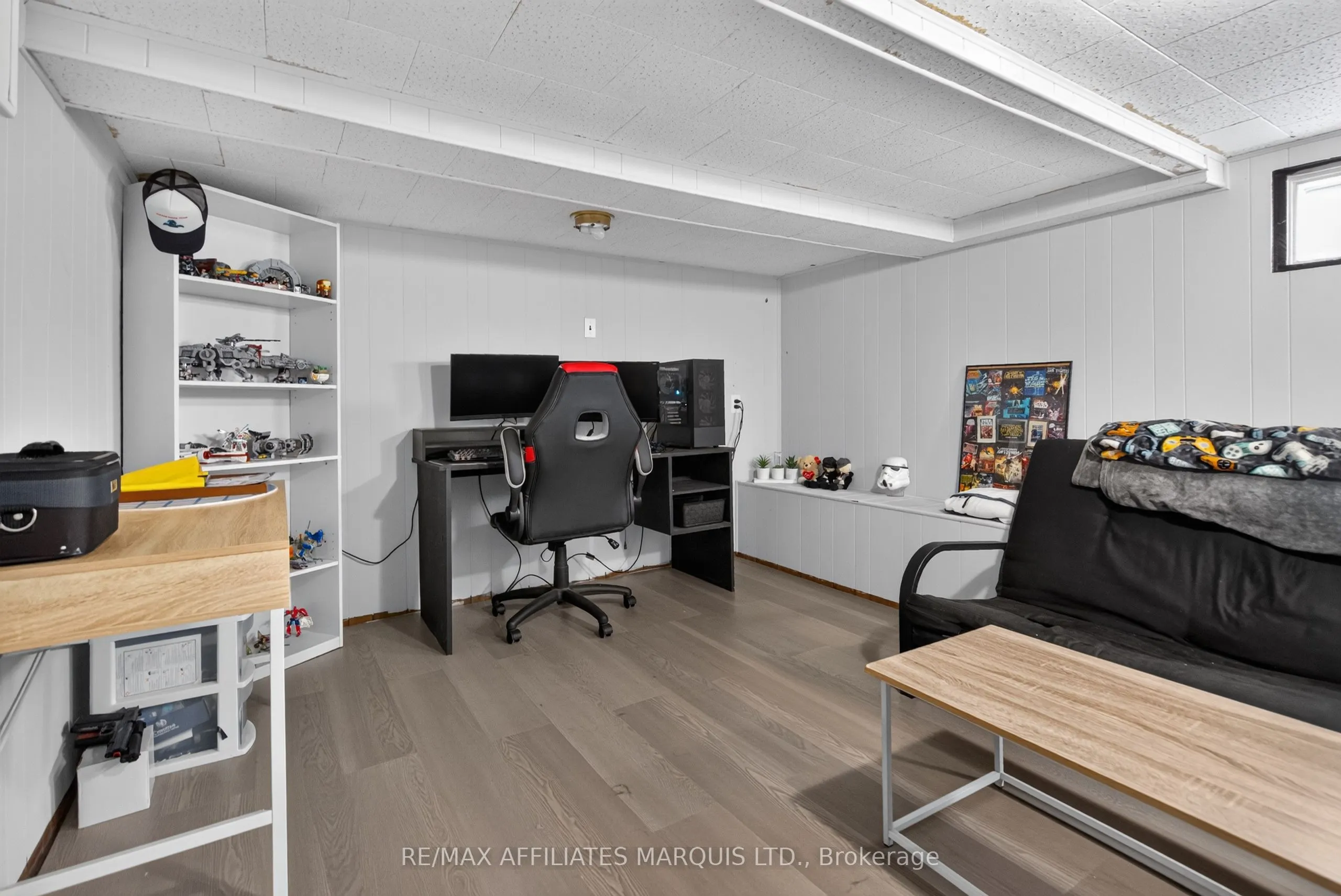 41 Eleventh Street E