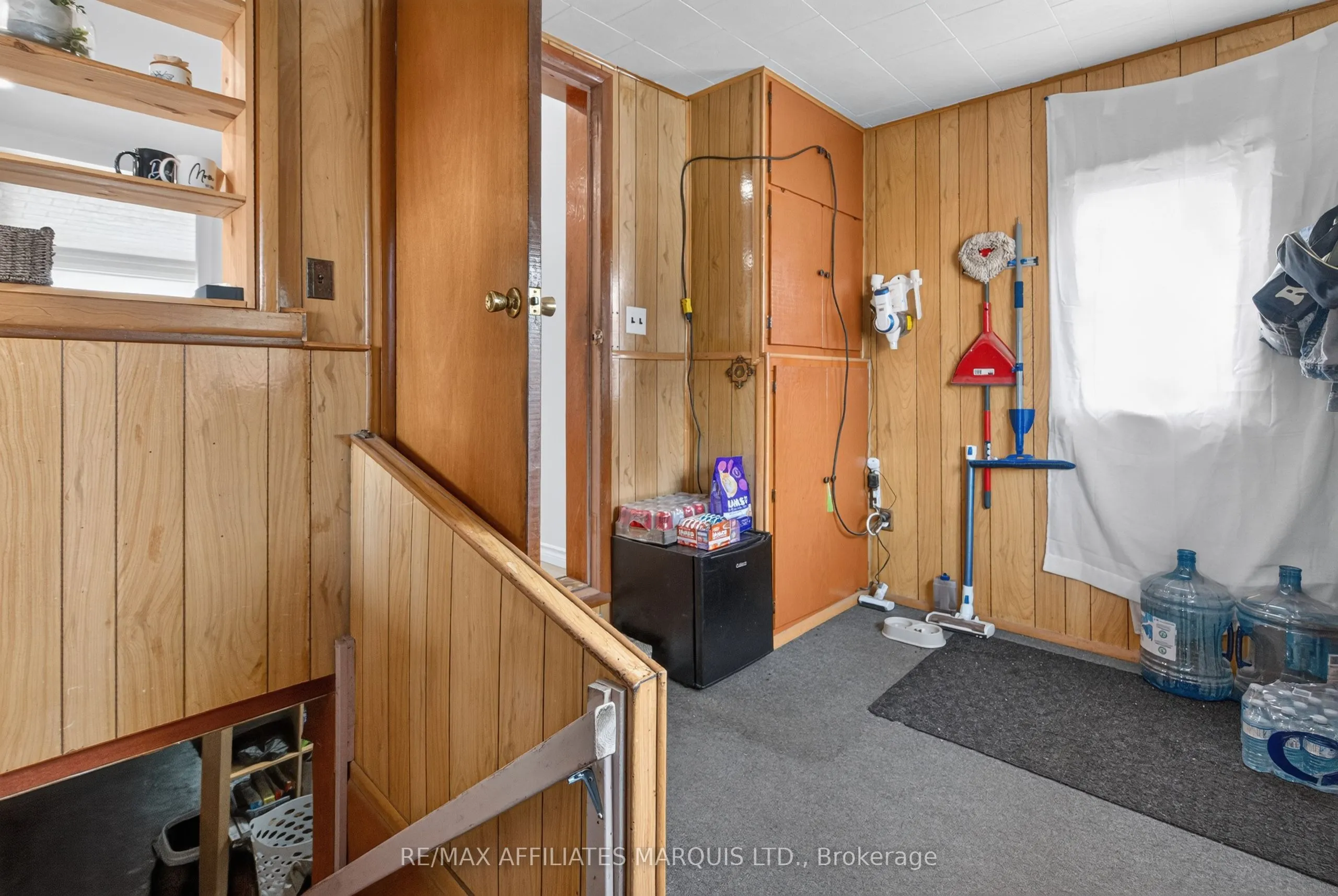 41 Eleventh Street E