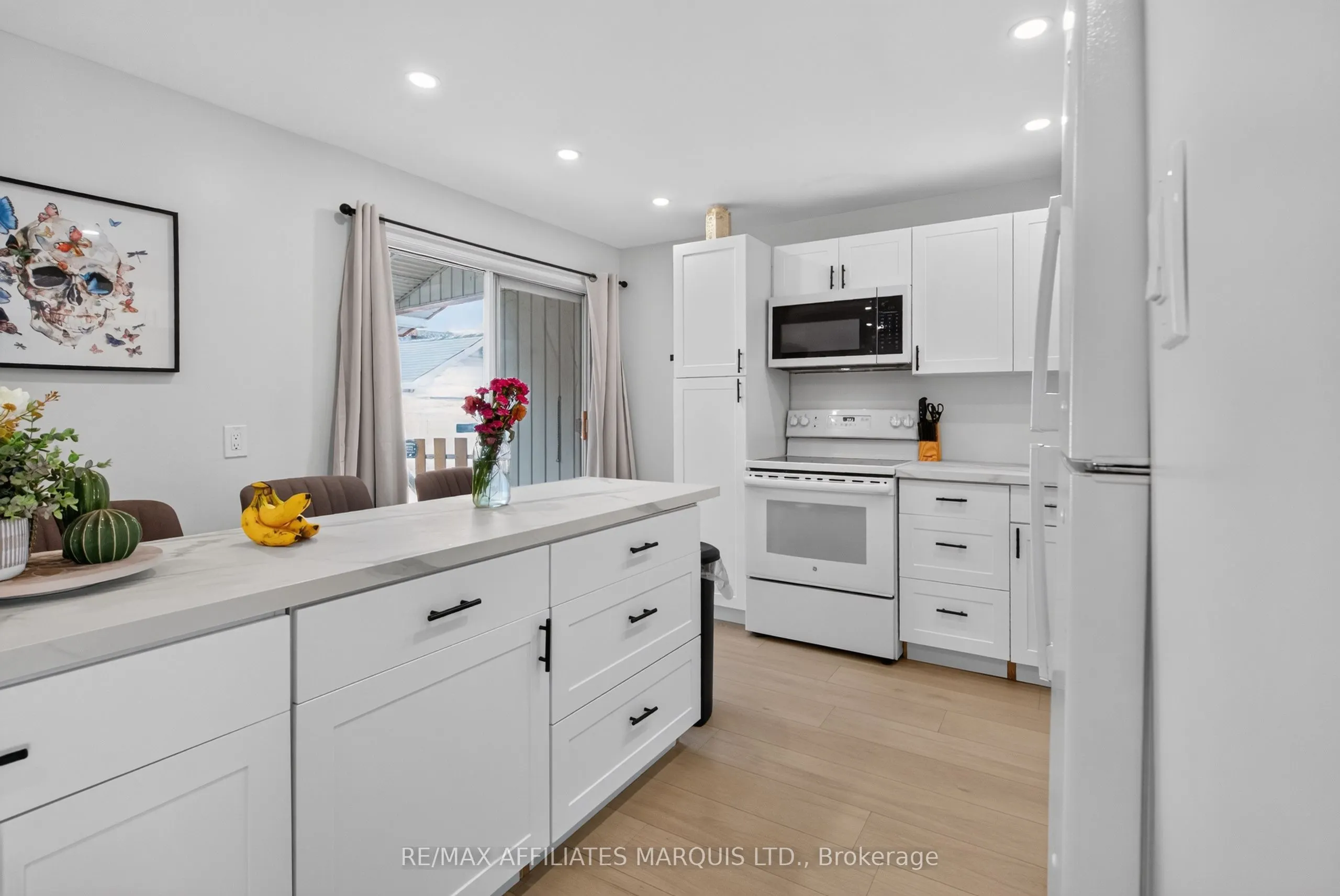 41 Eleventh Street E