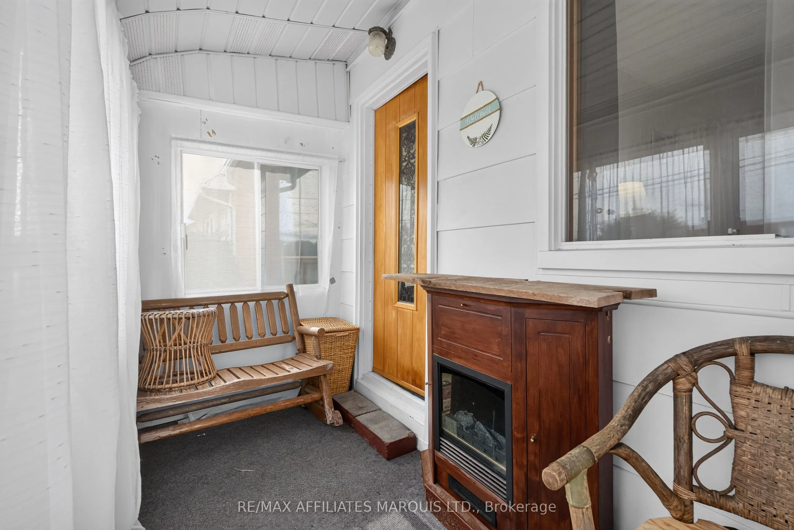 41 Eleventh Street E