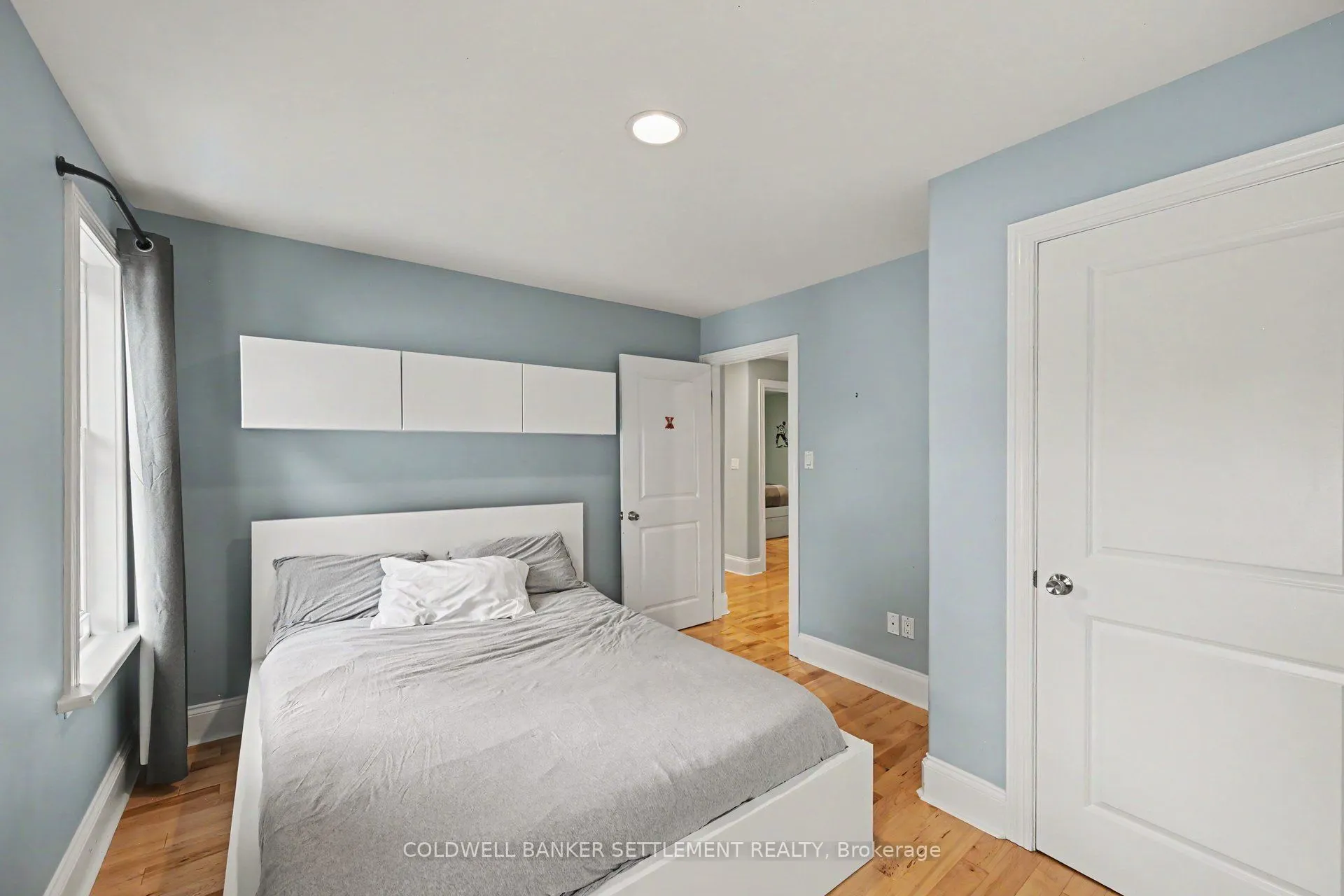 46 Brock Street S