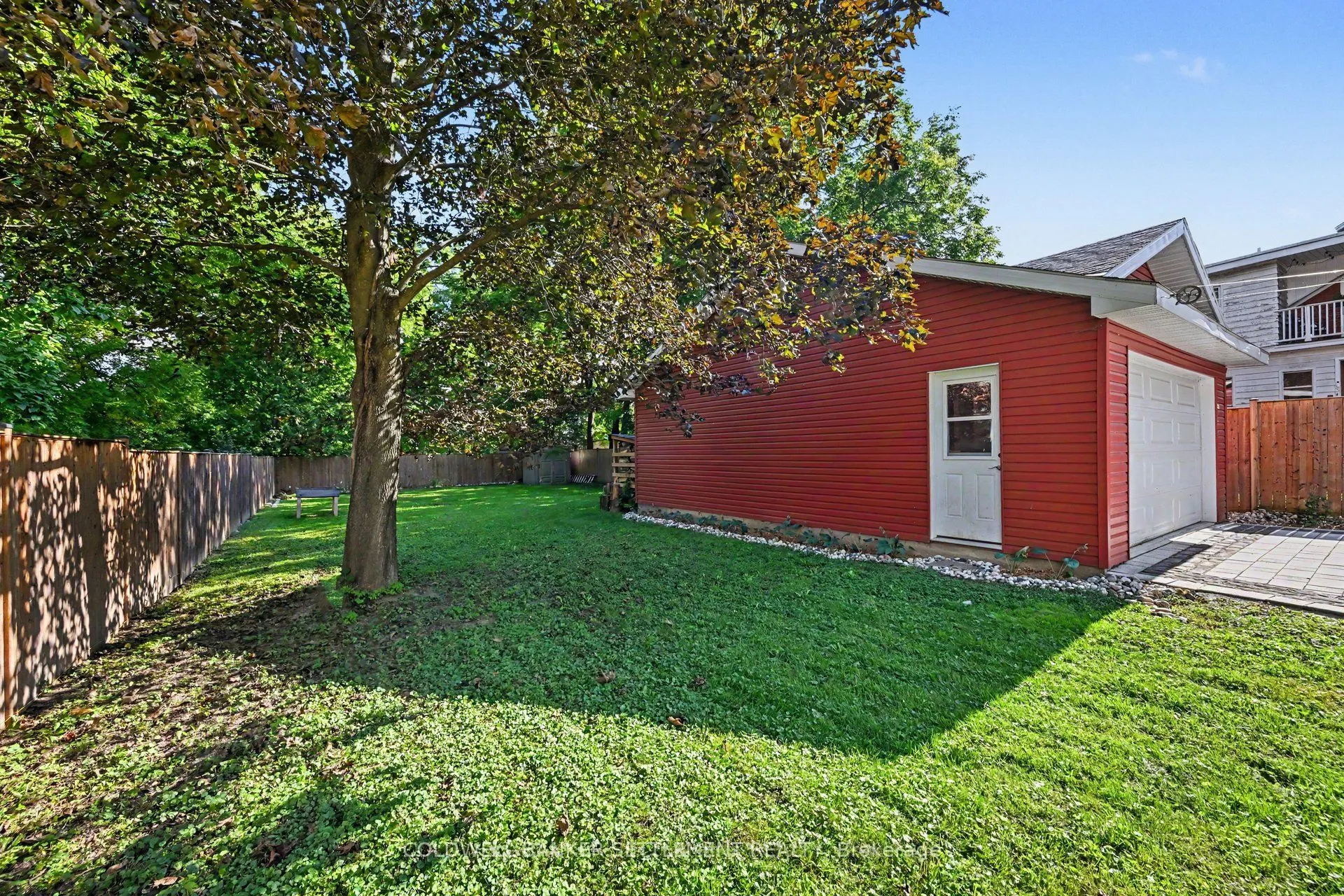 46 Brock Street S