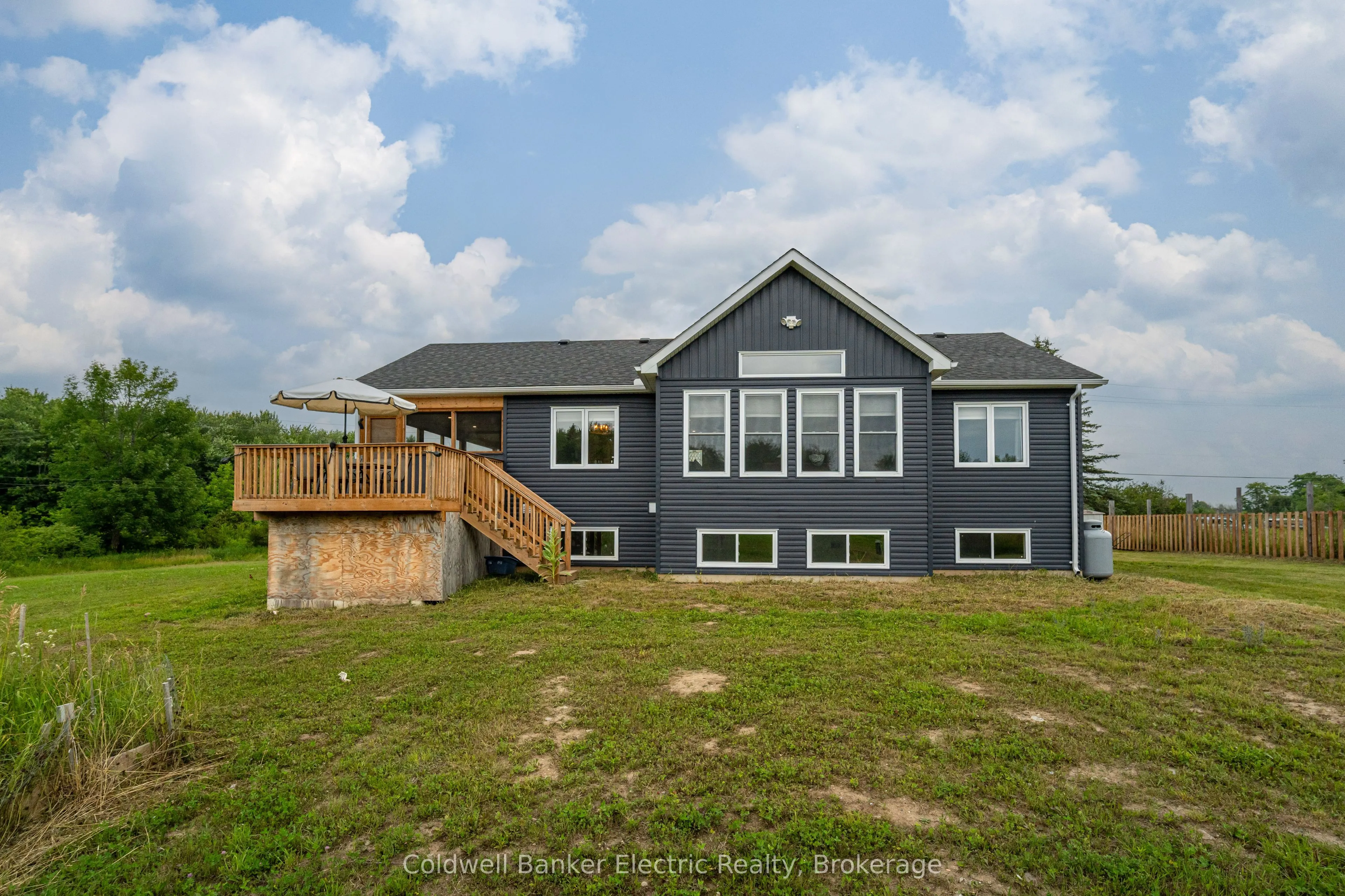 548 Tiffen Road