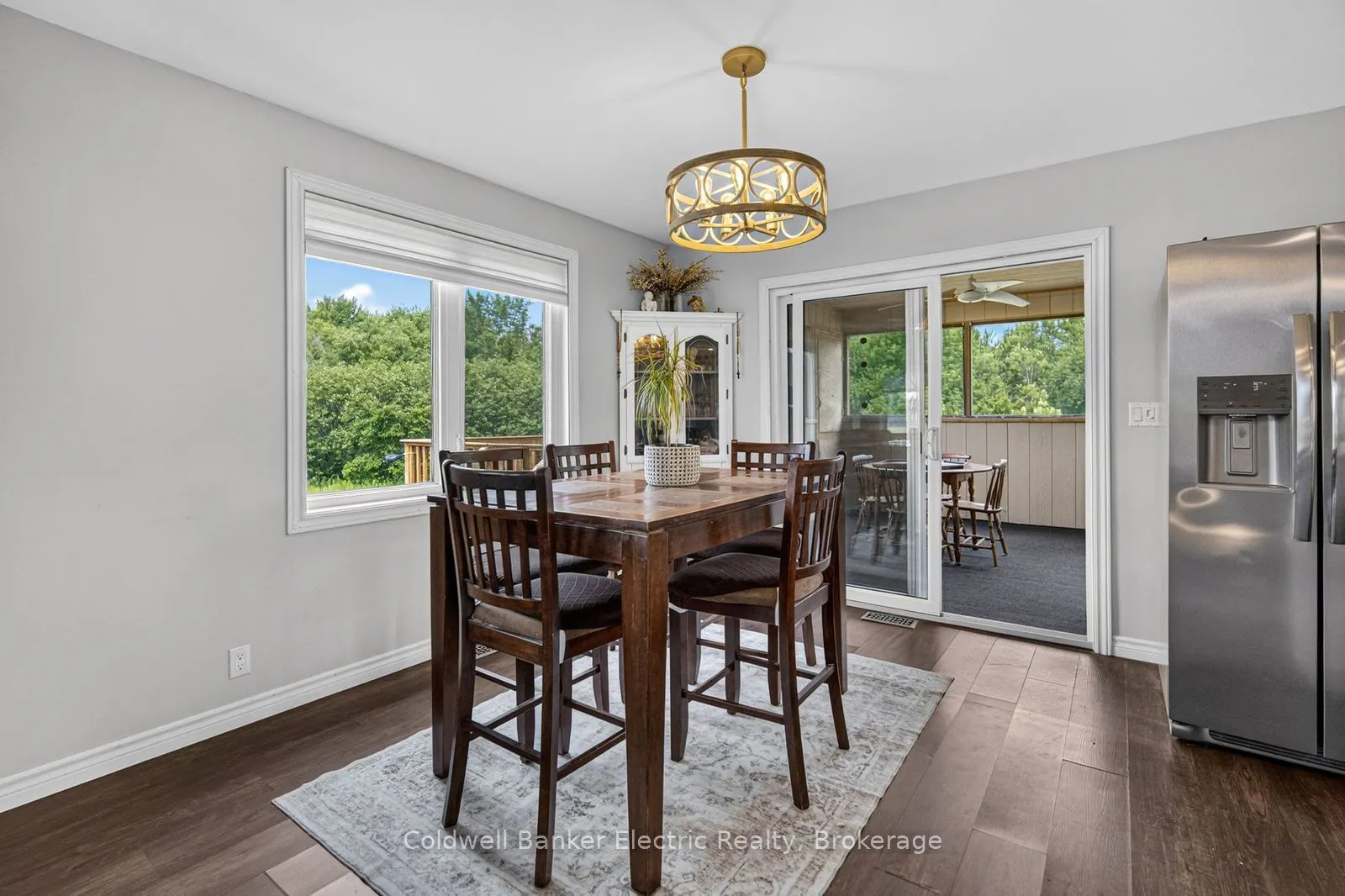 548 Tiffen Road