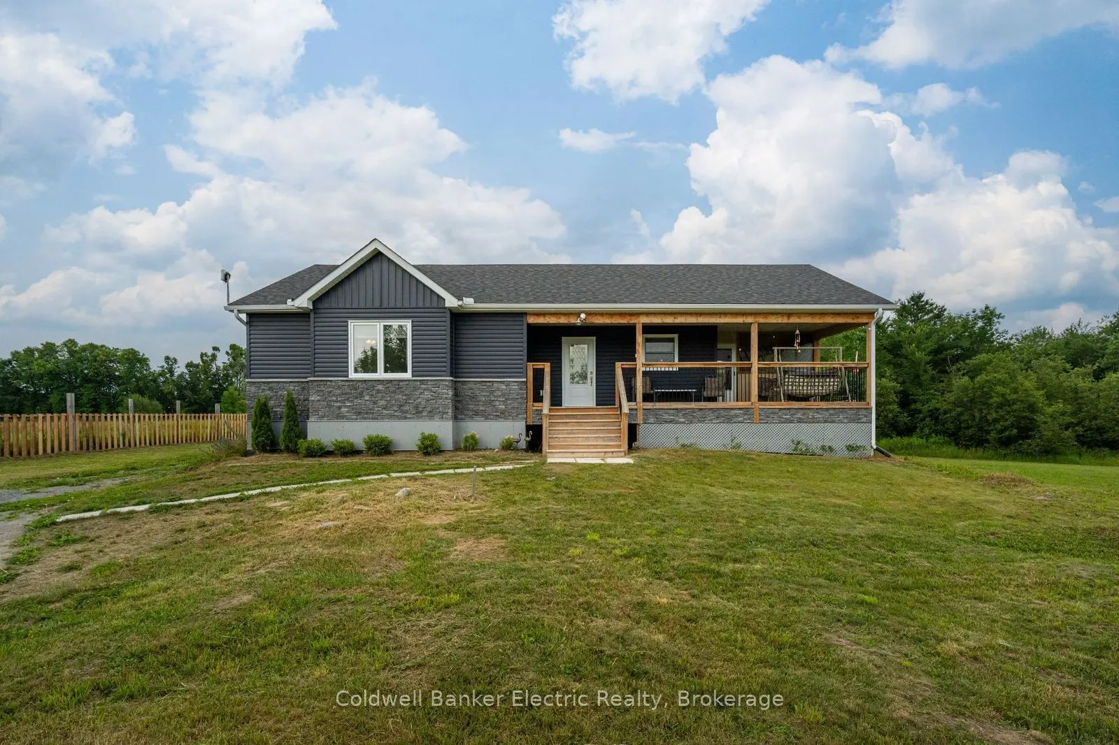 548 Tiffen Road