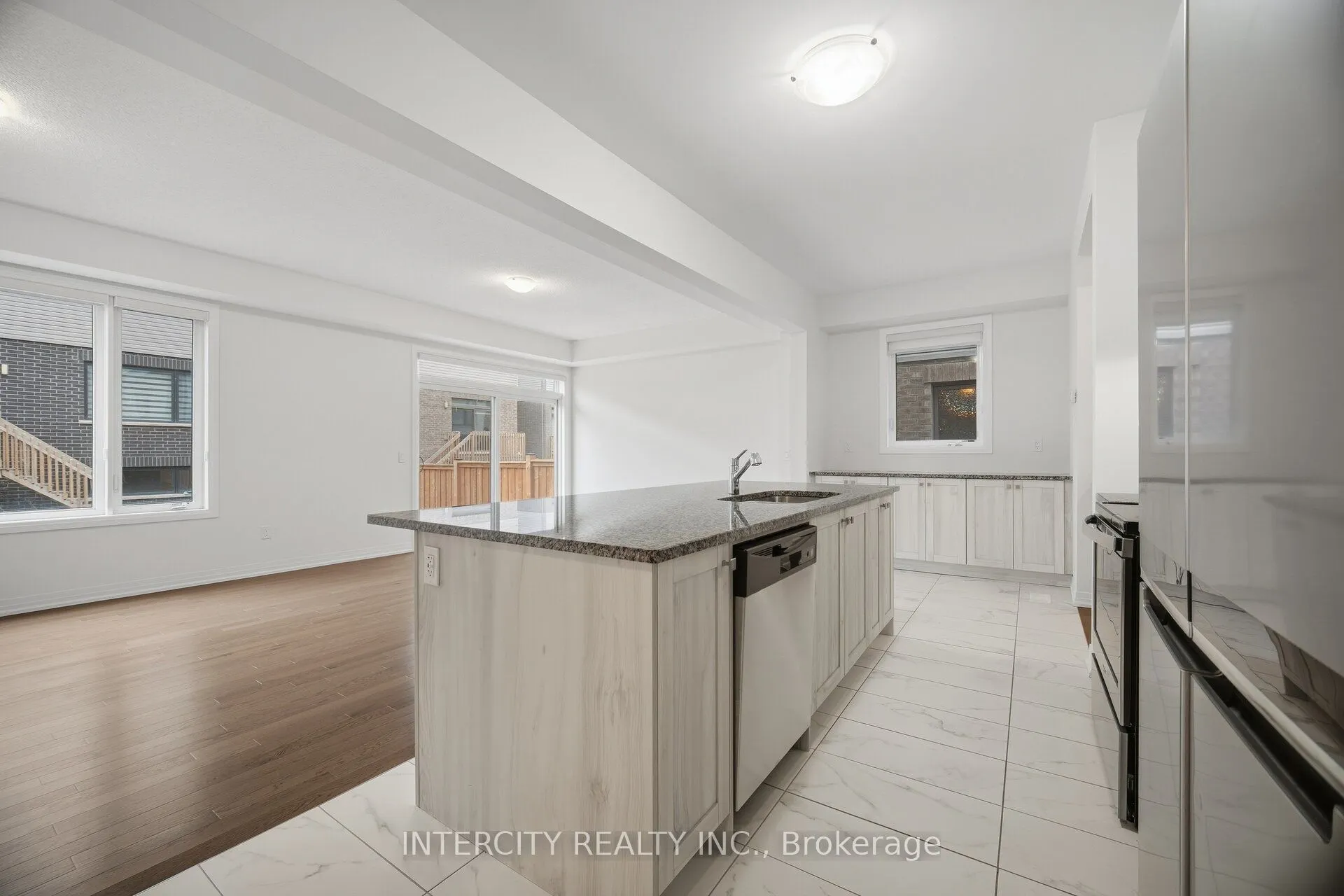 23 Weylie Street
