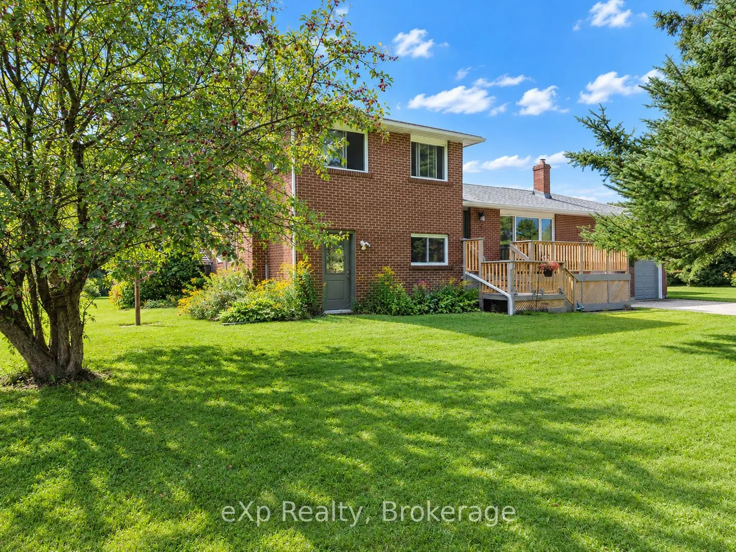 111690 Grey Road 14