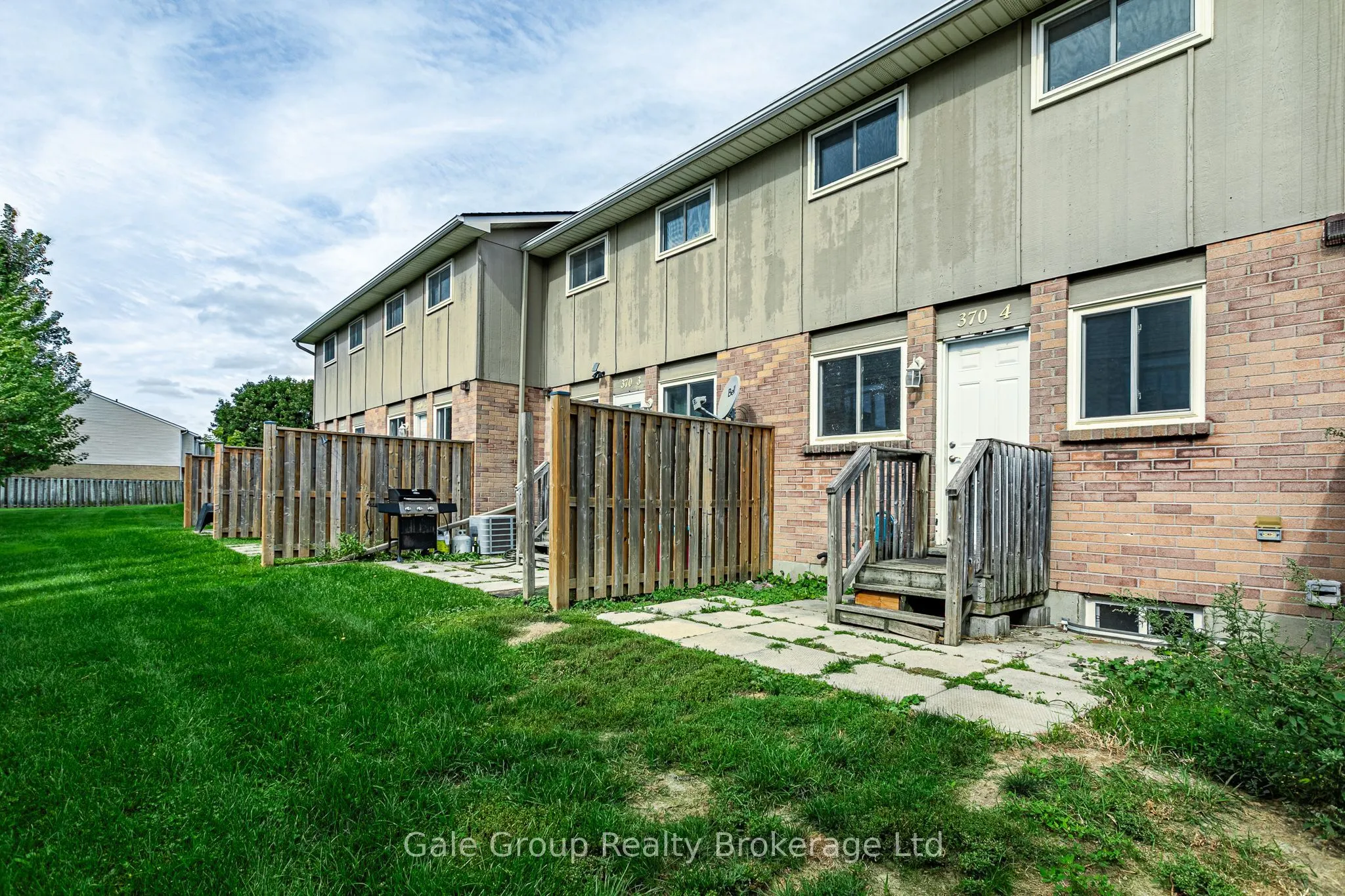 370 Springbank Avenue #4