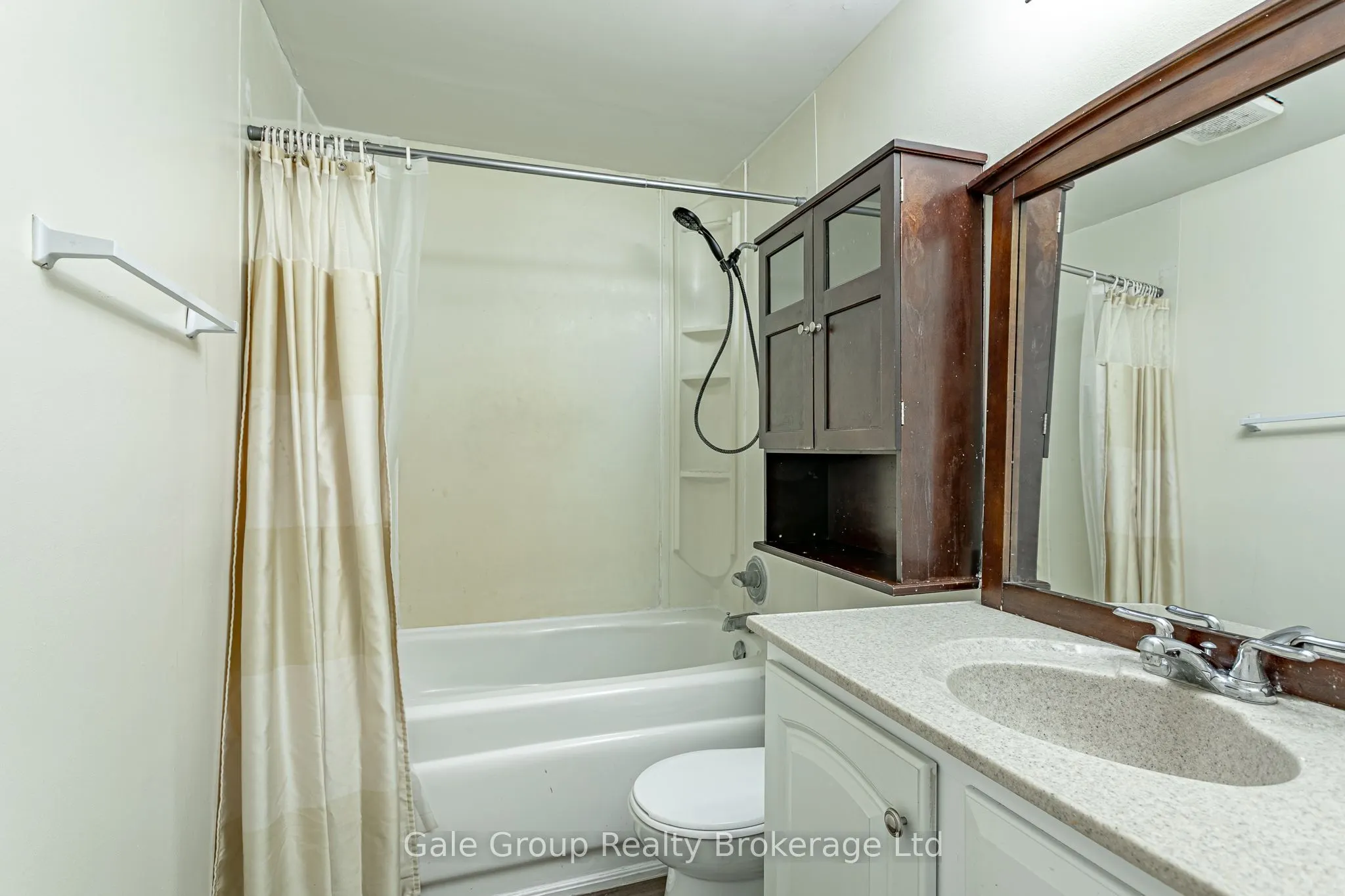 370 Springbank Avenue #4