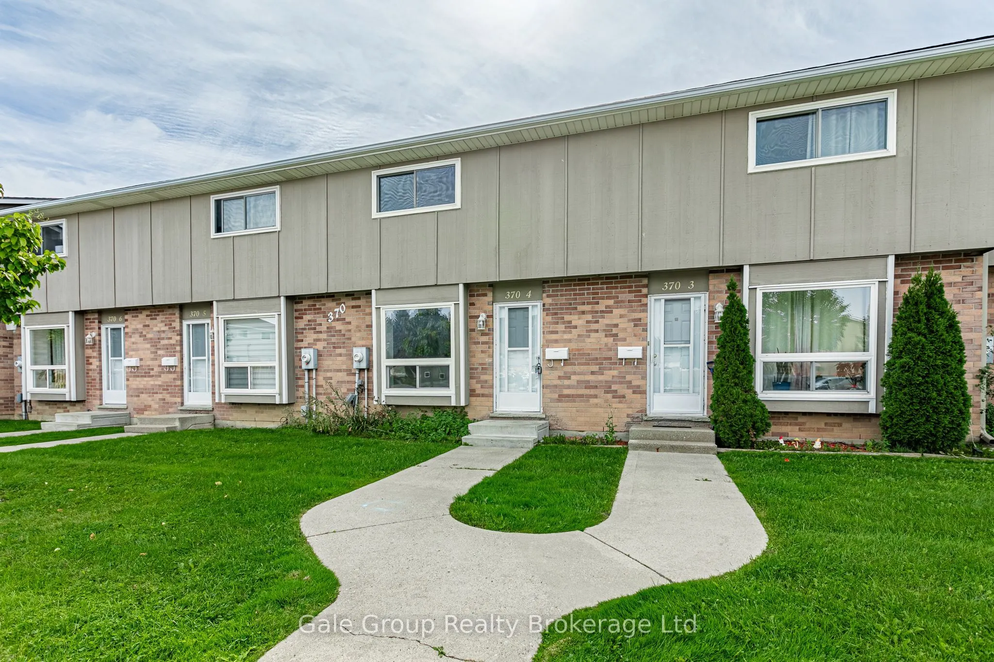 370 Springbank Avenue #4