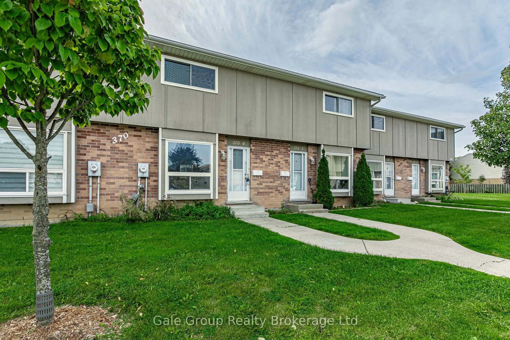 370 Springbank Avenue #4