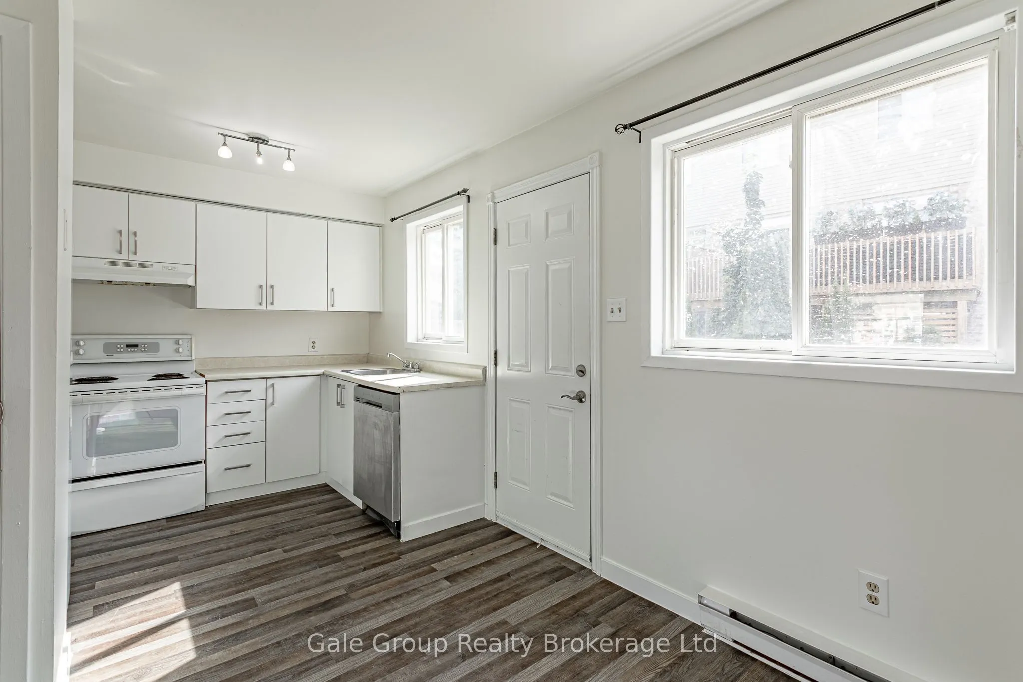 370 Springbank Avenue #4