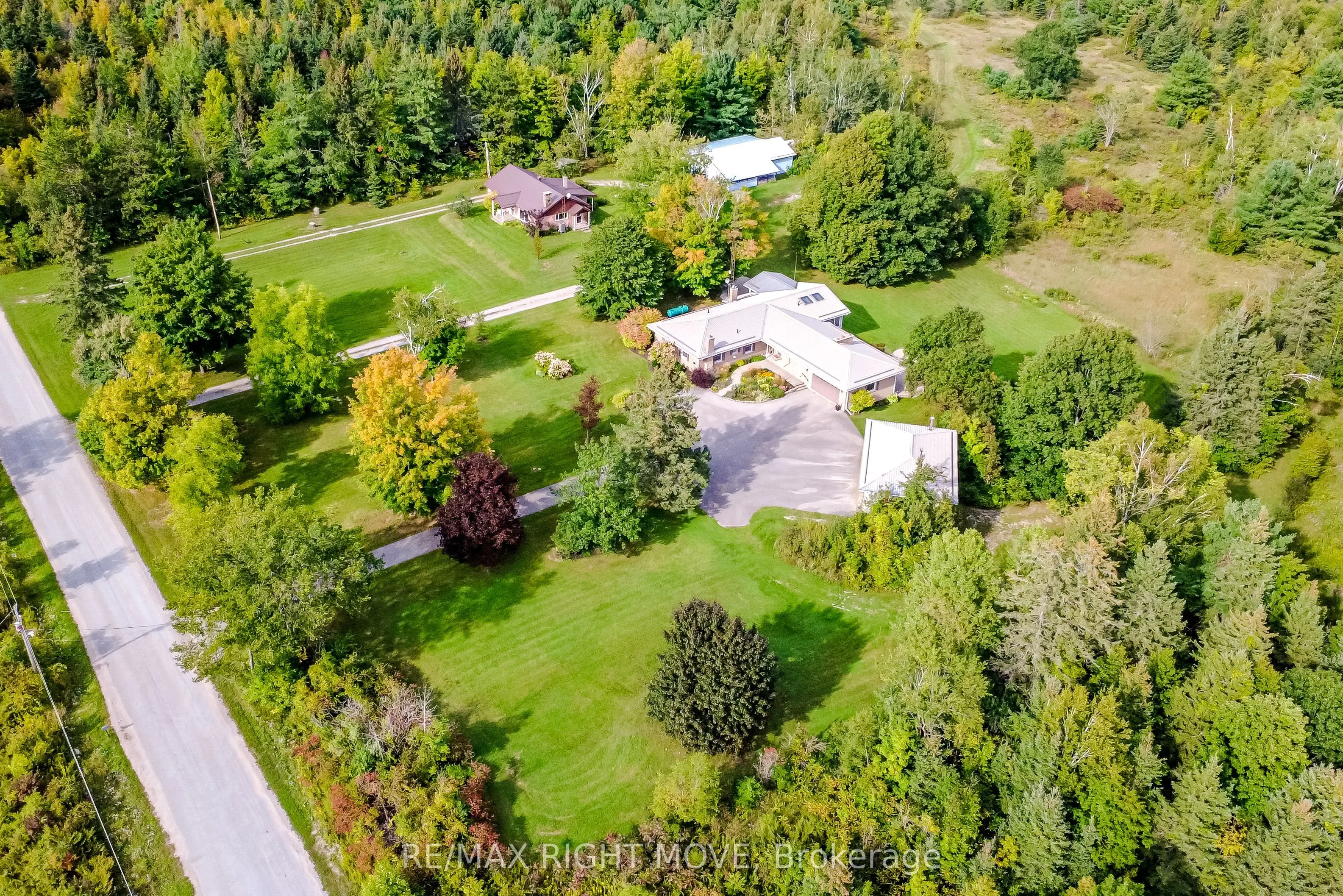 570 Lake Dalrymple Road