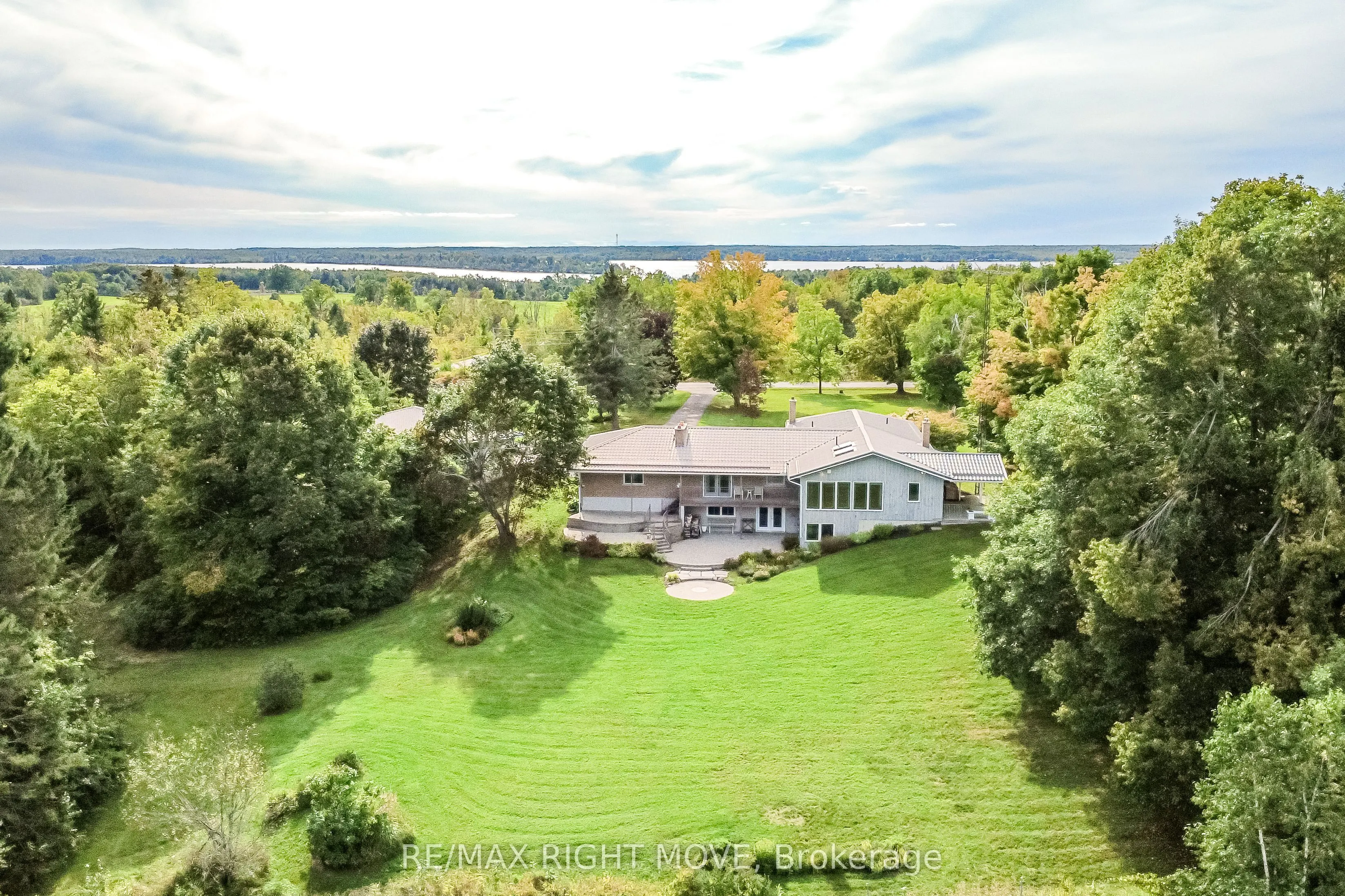 570 Lake Dalrymple Road