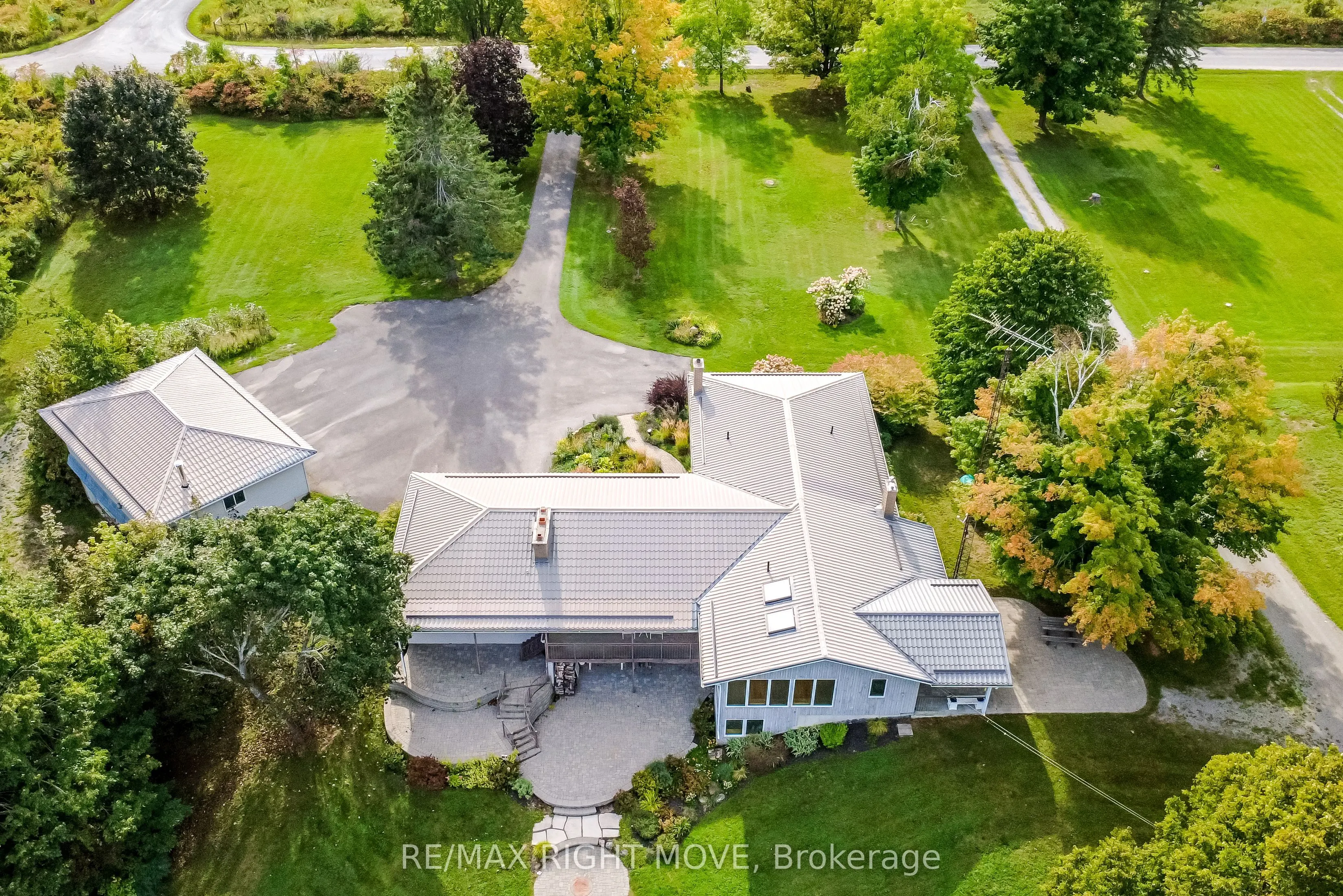 570 Lake Dalrymple Road