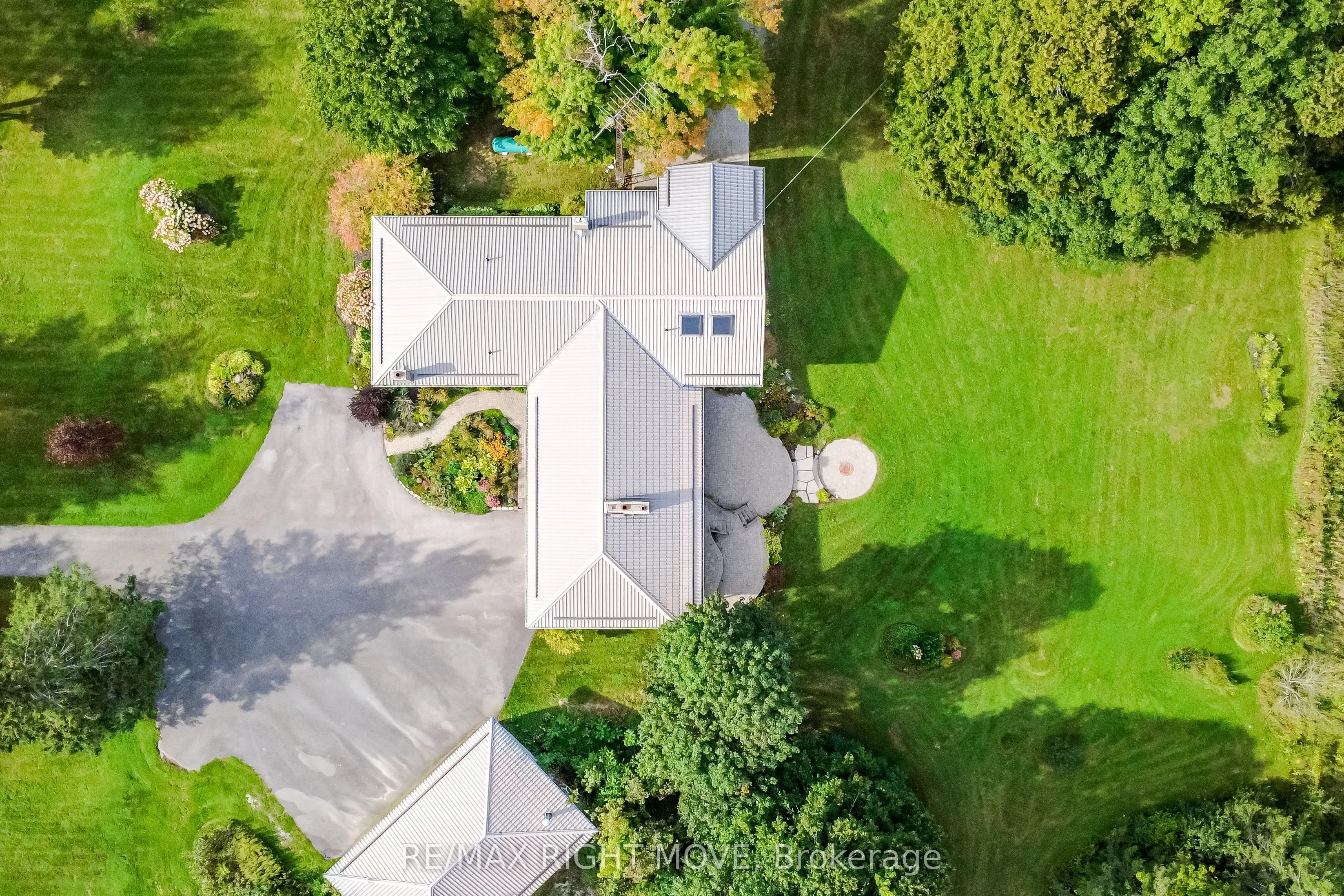 570 Lake Dalrymple Road