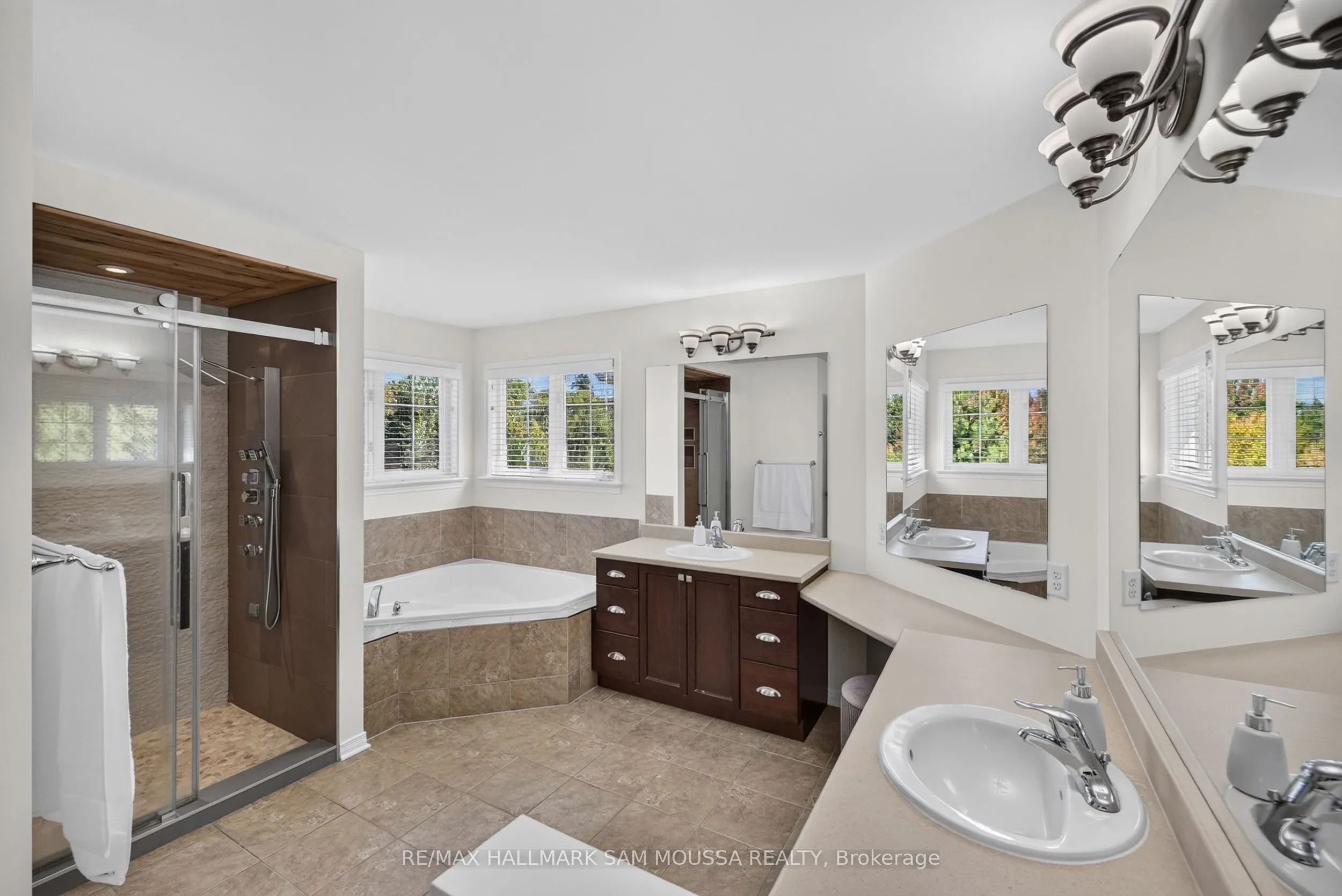 531 Dalewood Crescent
