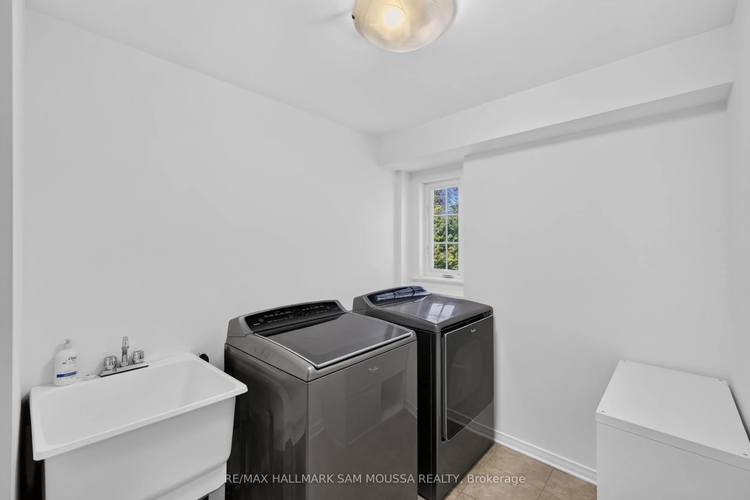 531 Dalewood Crescent