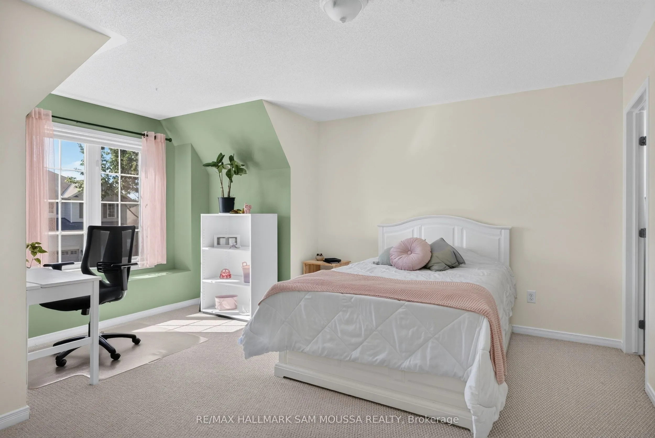 531 Dalewood Crescent