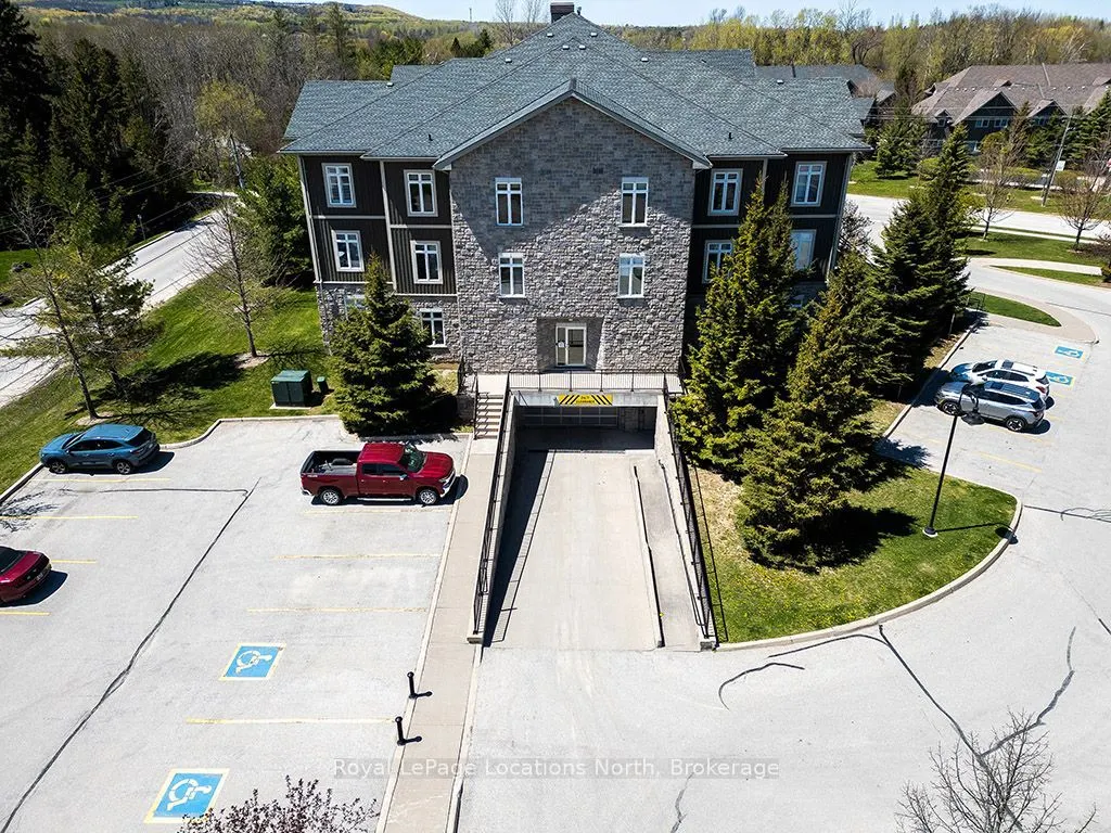25 Beaver Street S #102