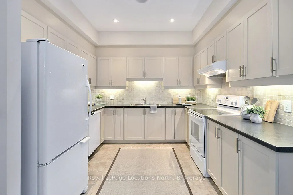 25 Beaver Street S #102