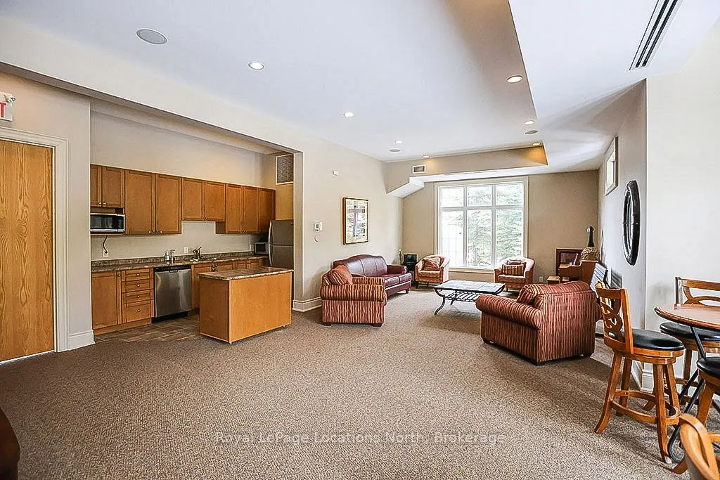 25 Beaver Street S #102
