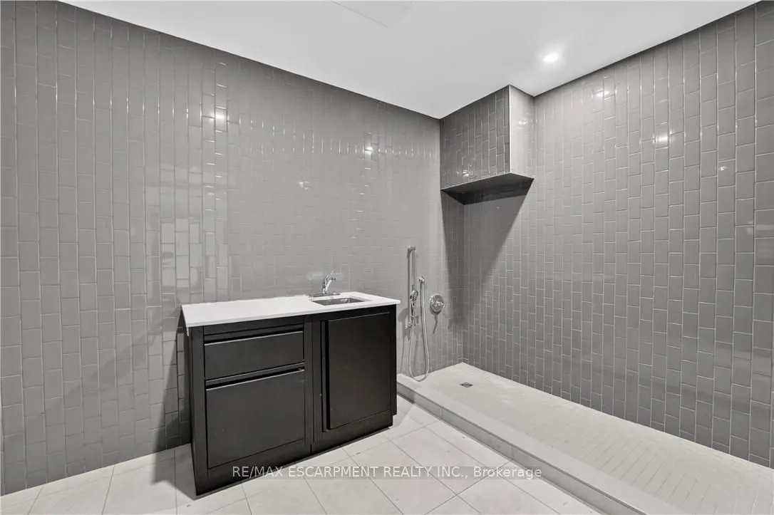 461 Green Road #427