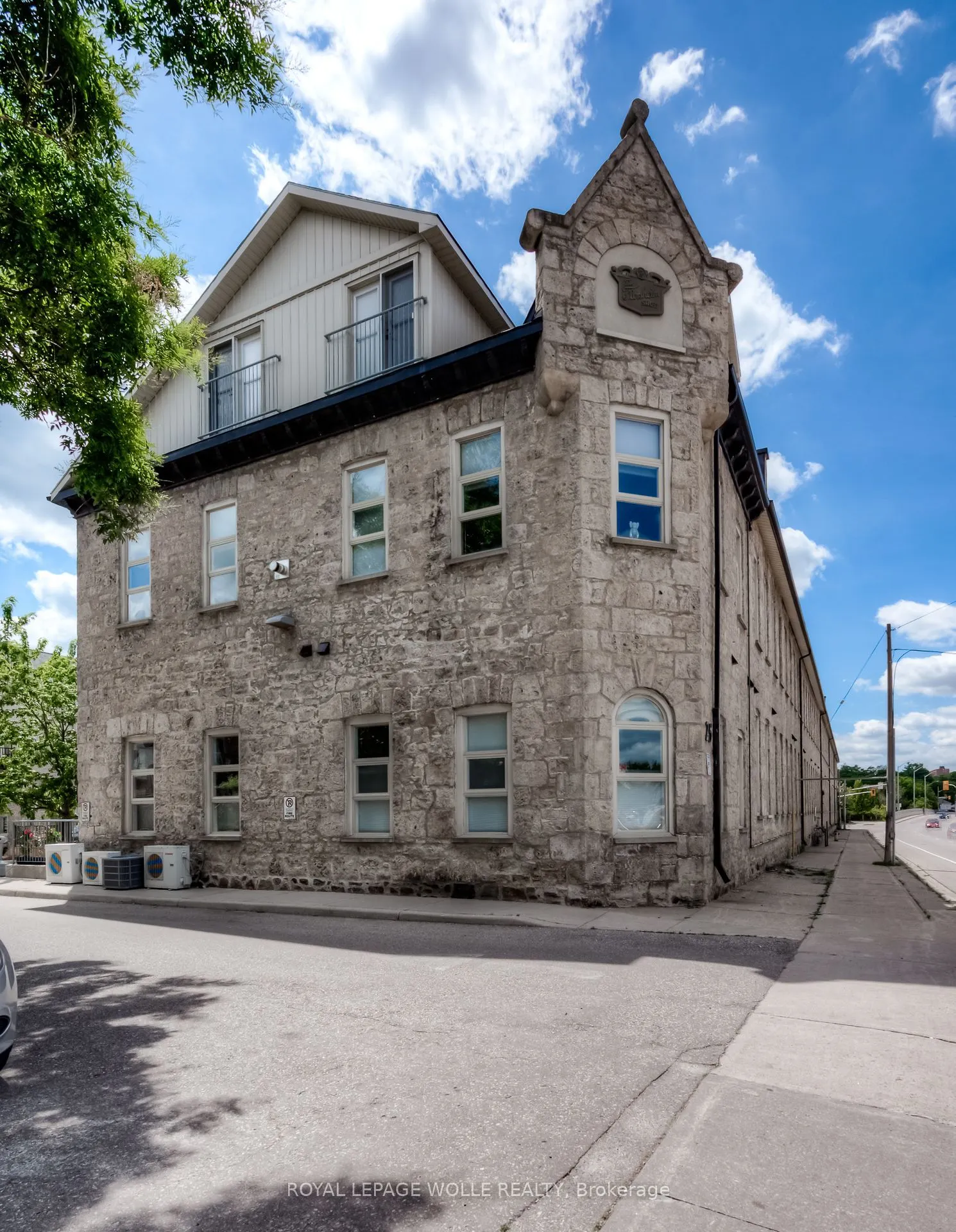 25 Concession Street #110