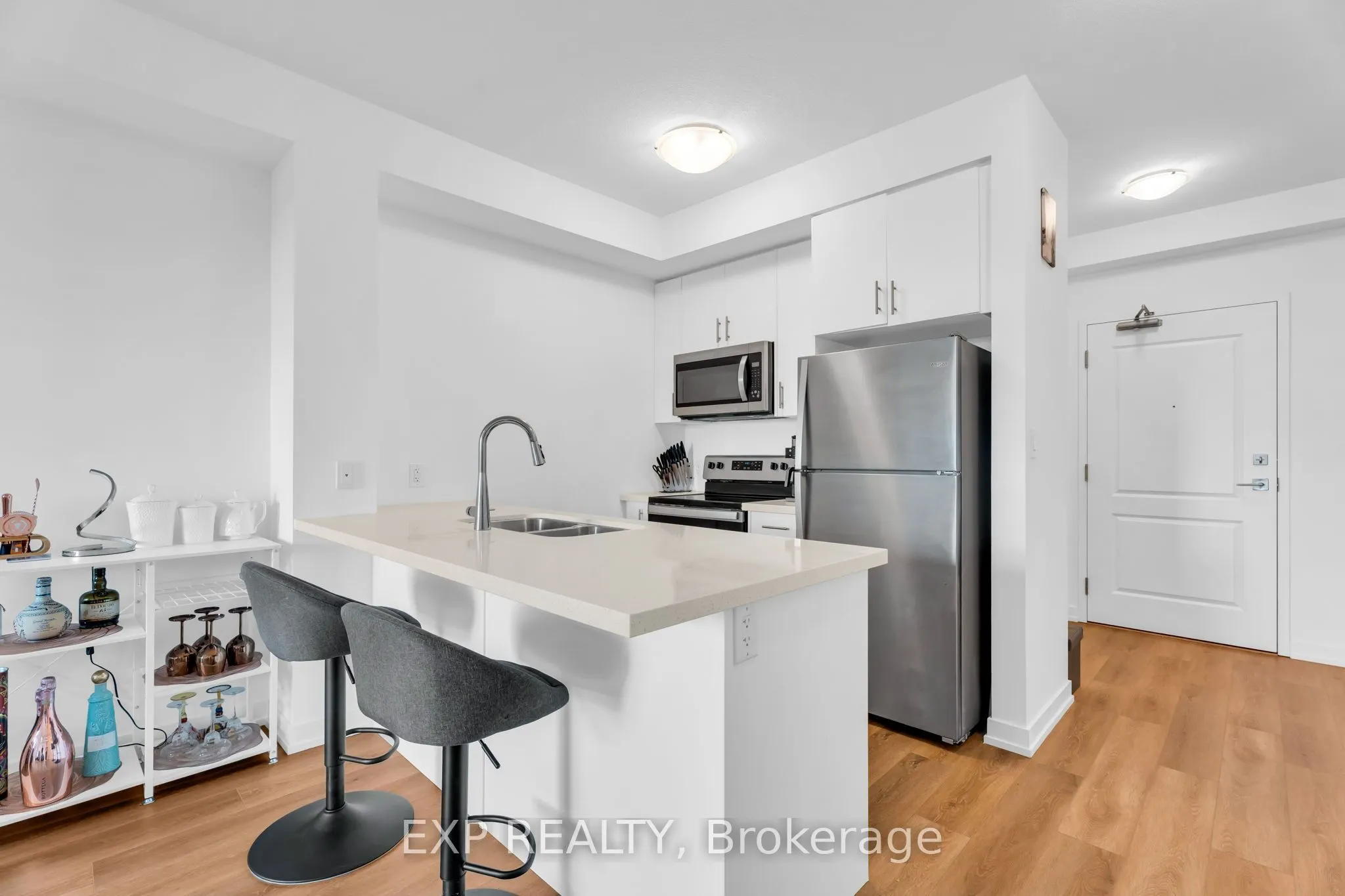 450 Dundas Street East Street #711