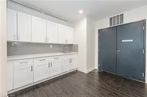 128 King Street N #1205