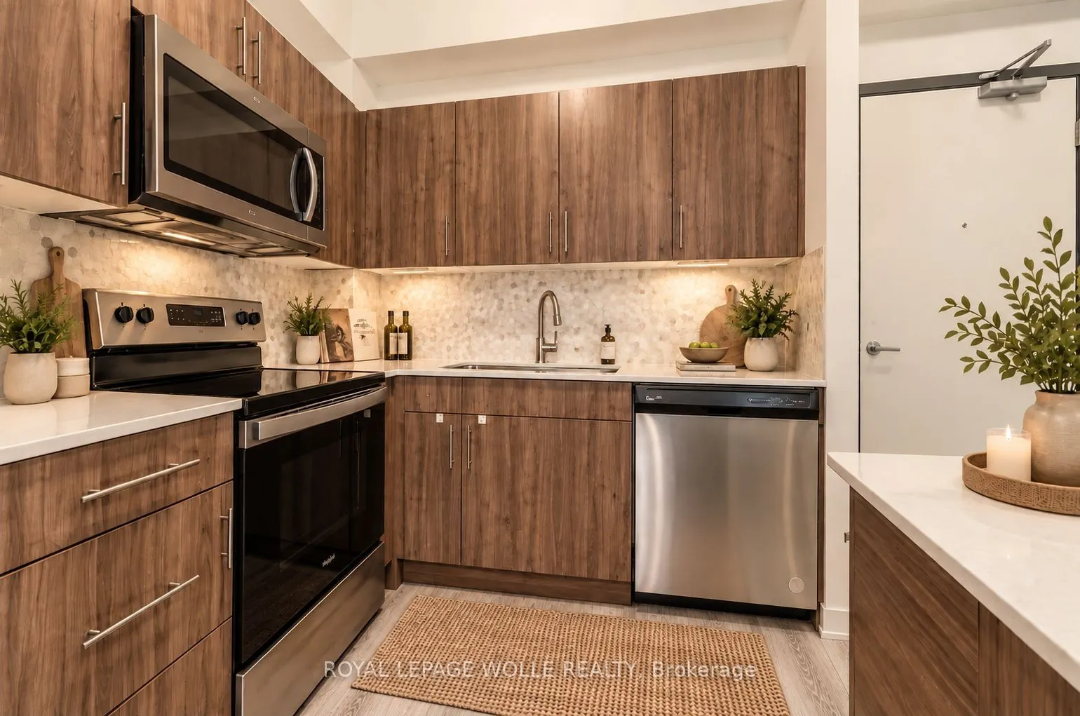128 King Street N #1205