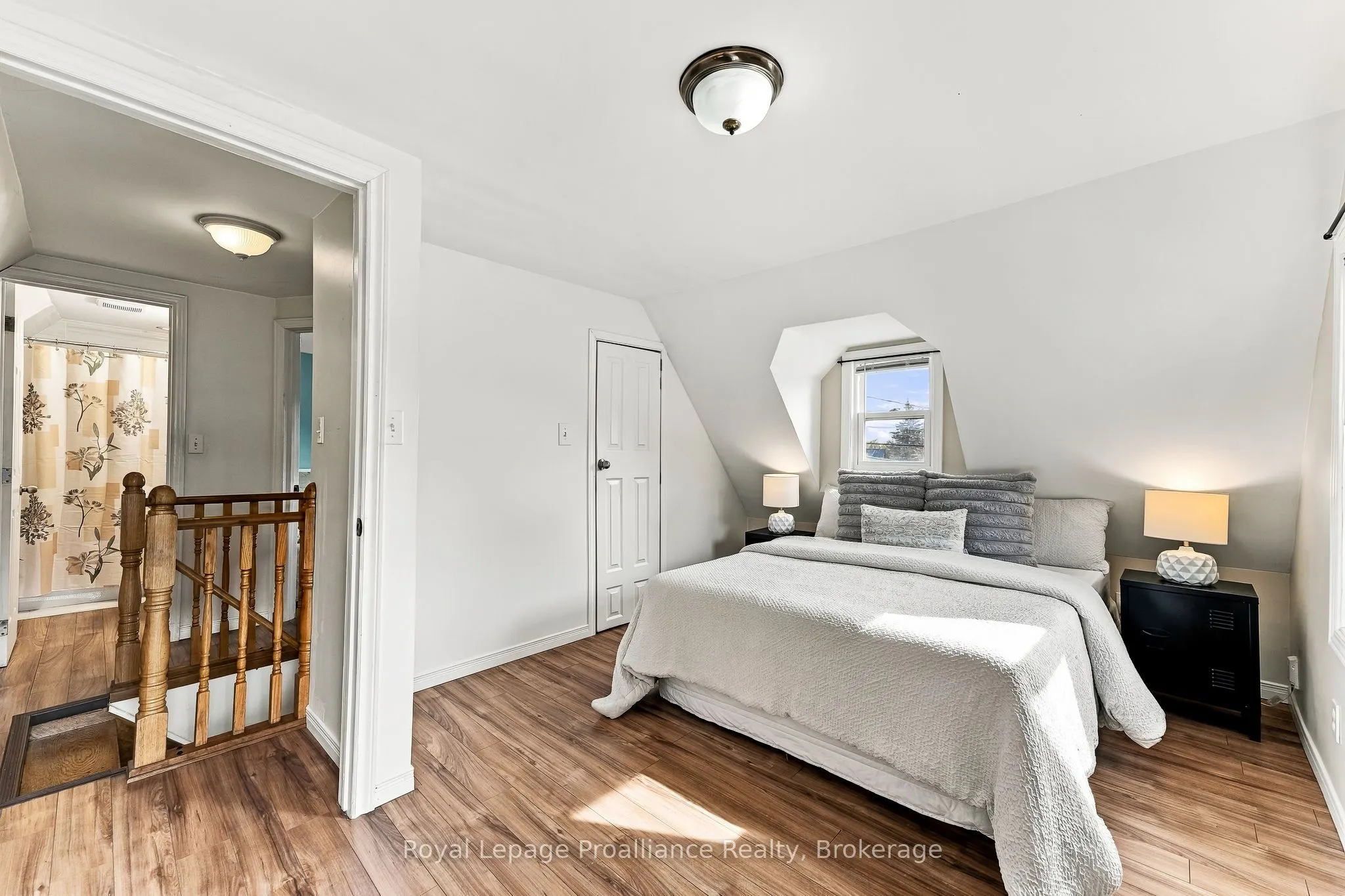 12 Singleton Street