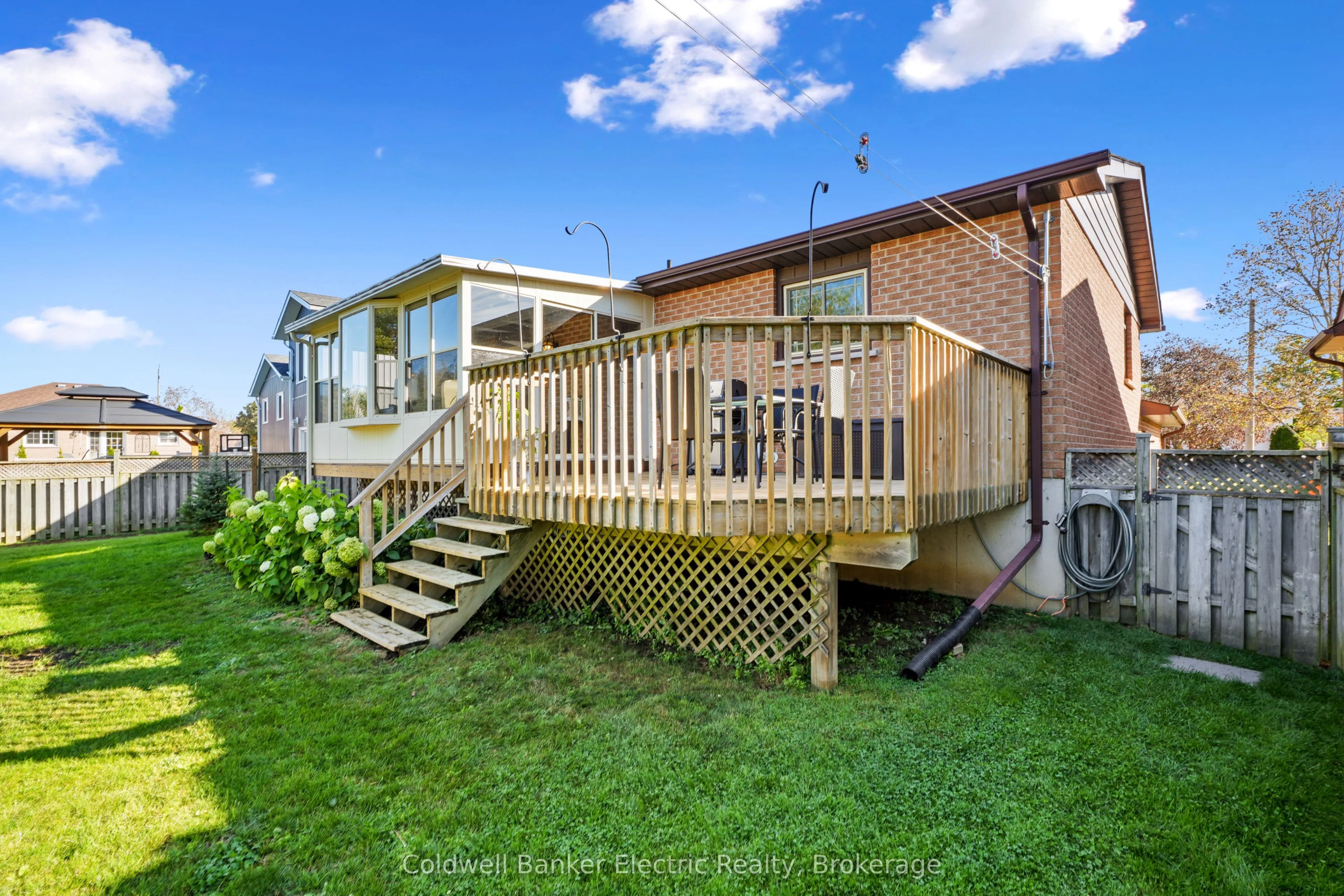 1988 Mapleridge Drive