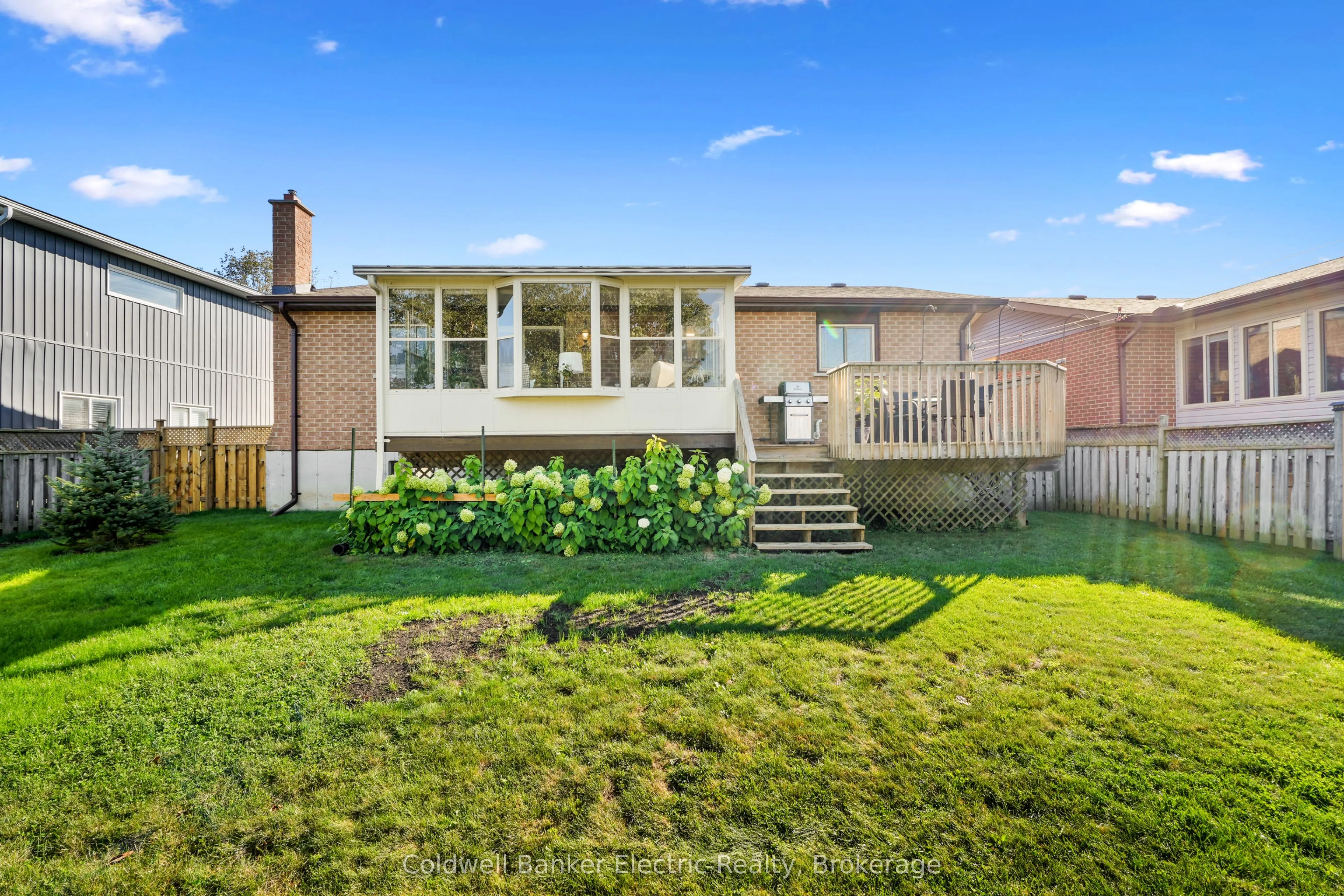 1988 Mapleridge Drive