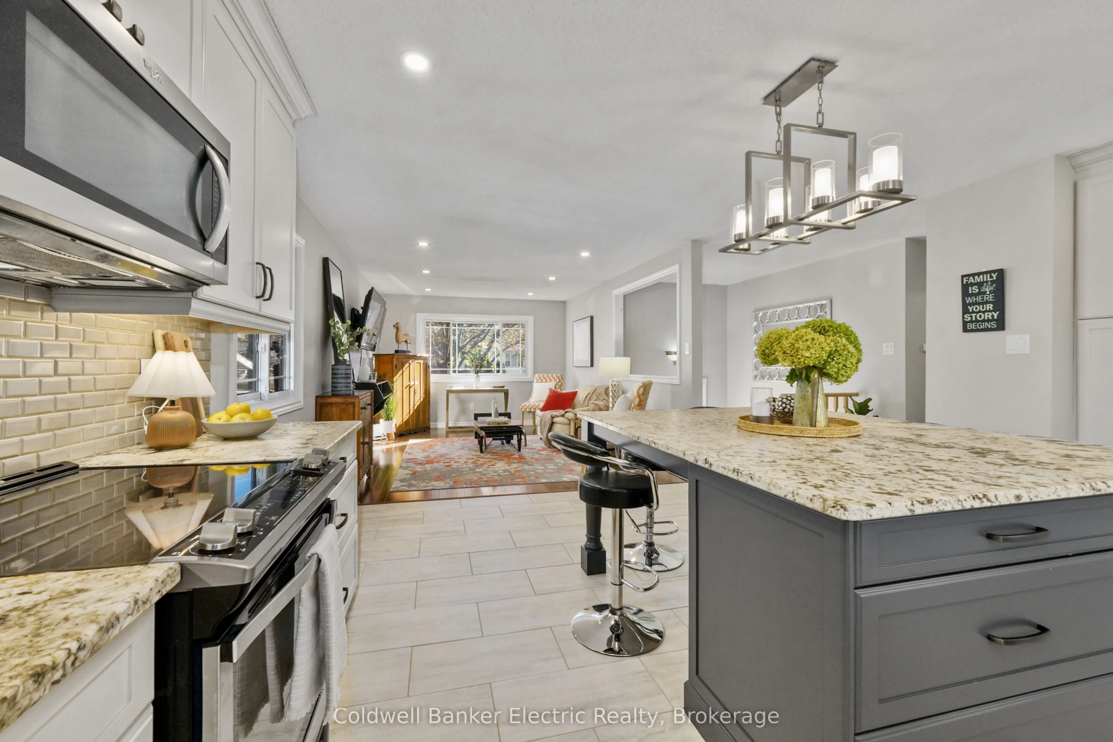 1988 Mapleridge Drive