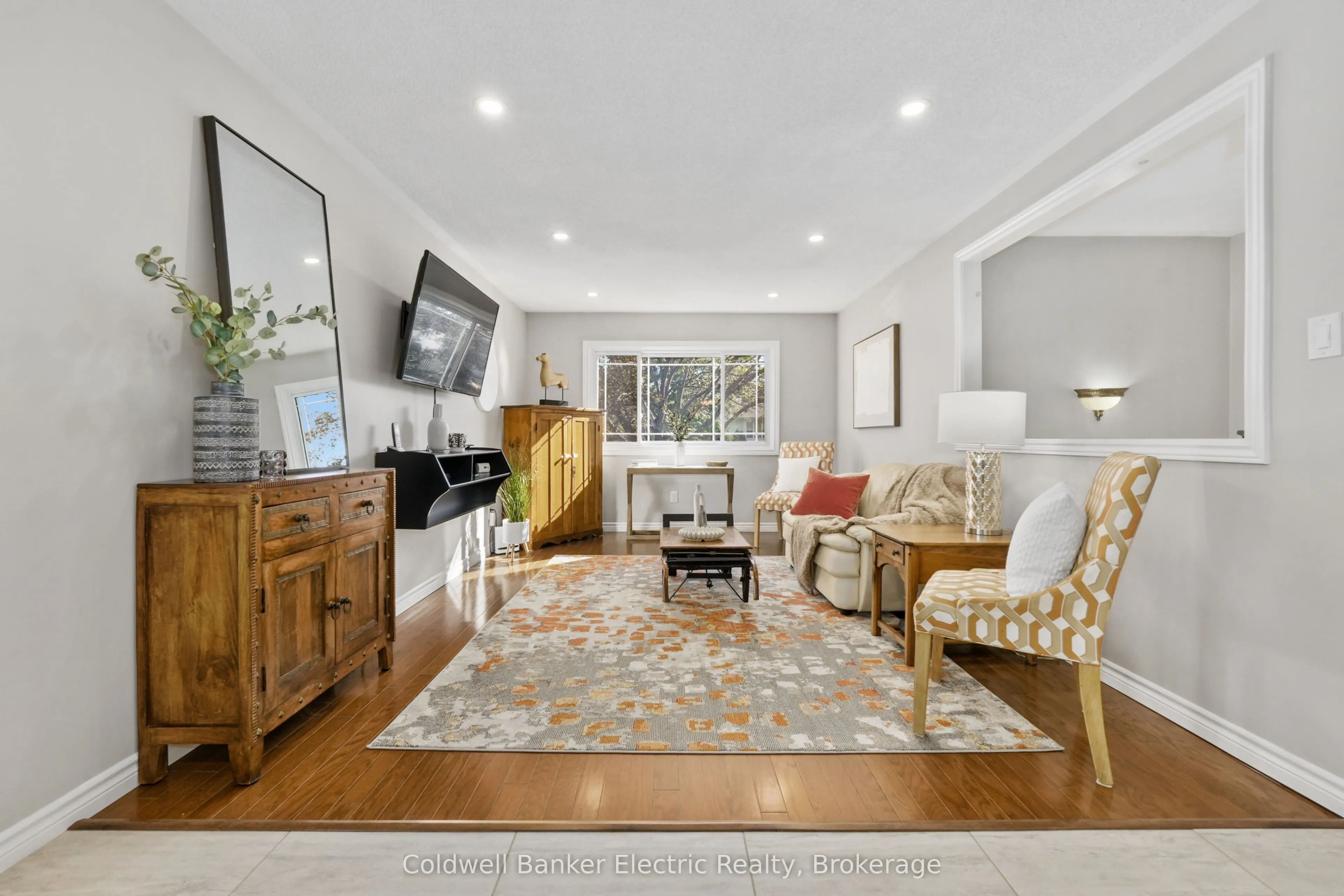 1988 Mapleridge Drive