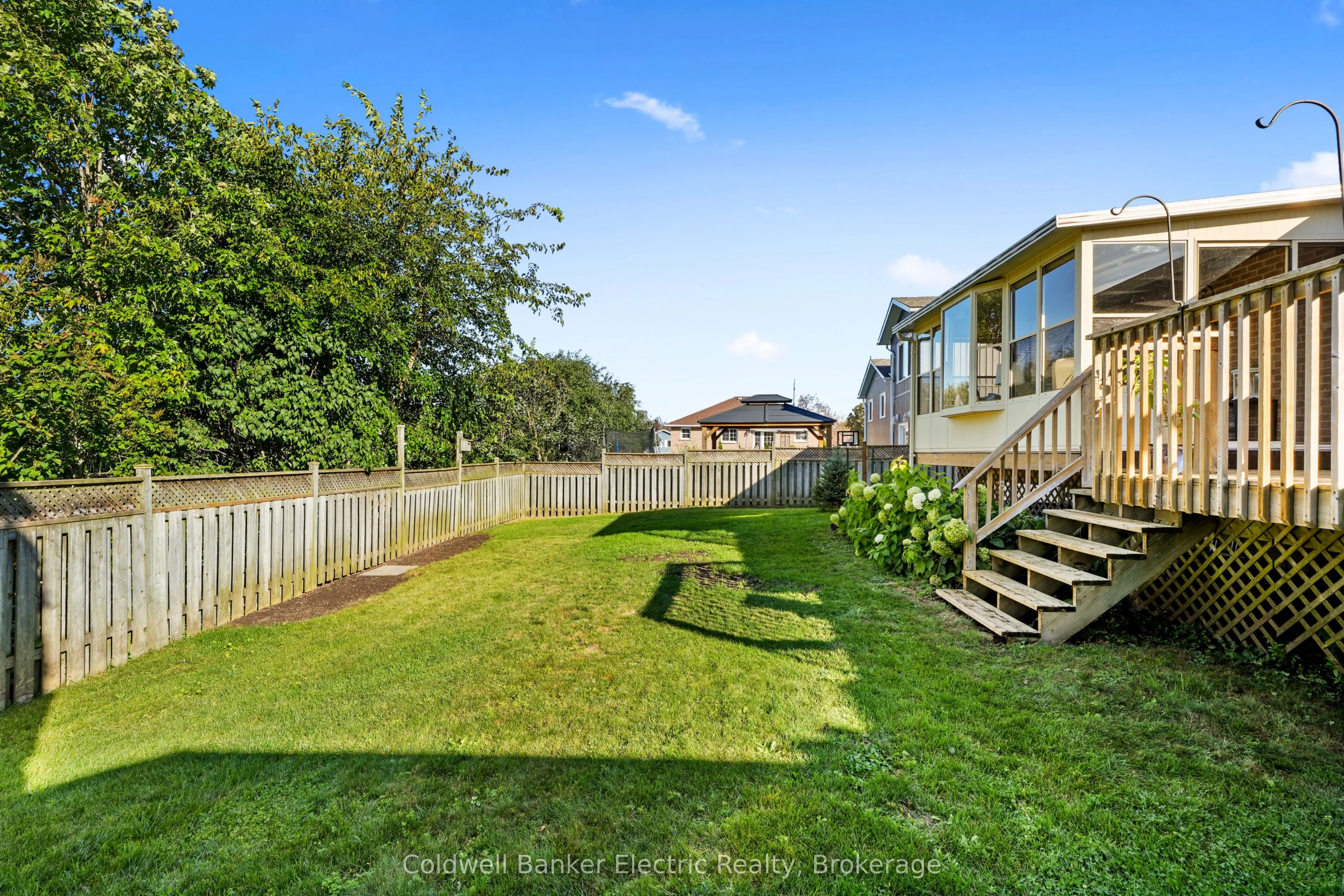 1988 Mapleridge Drive