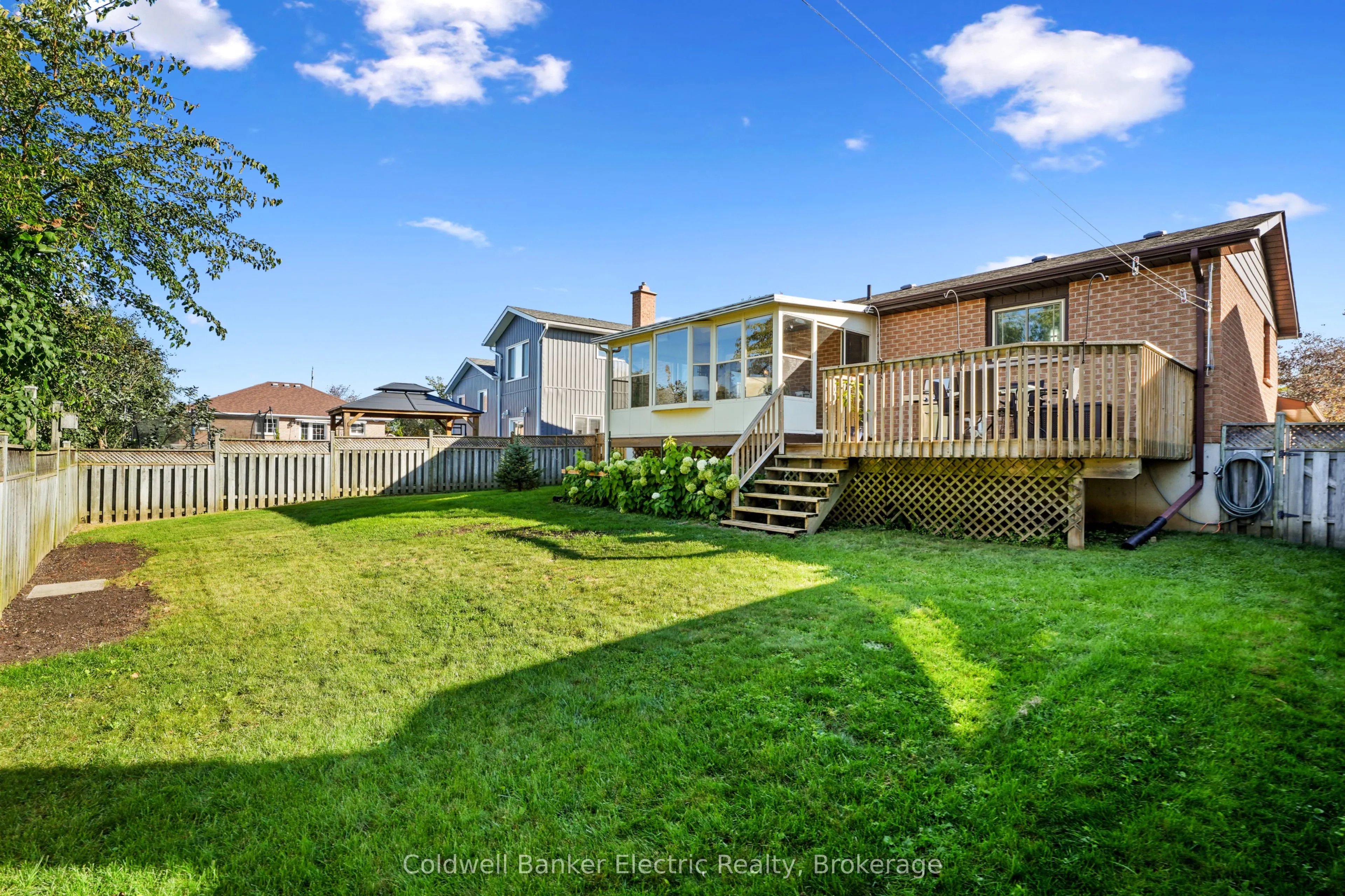 1988 Mapleridge Drive