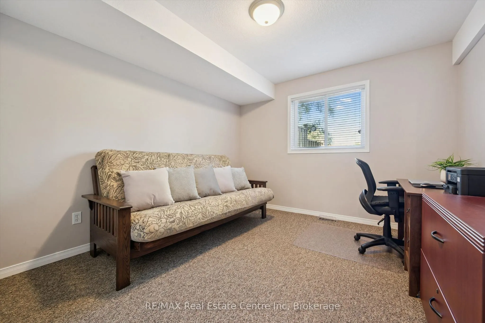 48 Abbeywood Crescent