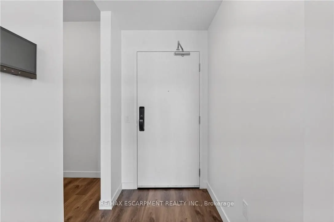 461 Green Road #606