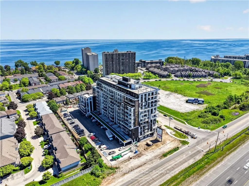 461 Green Road #606