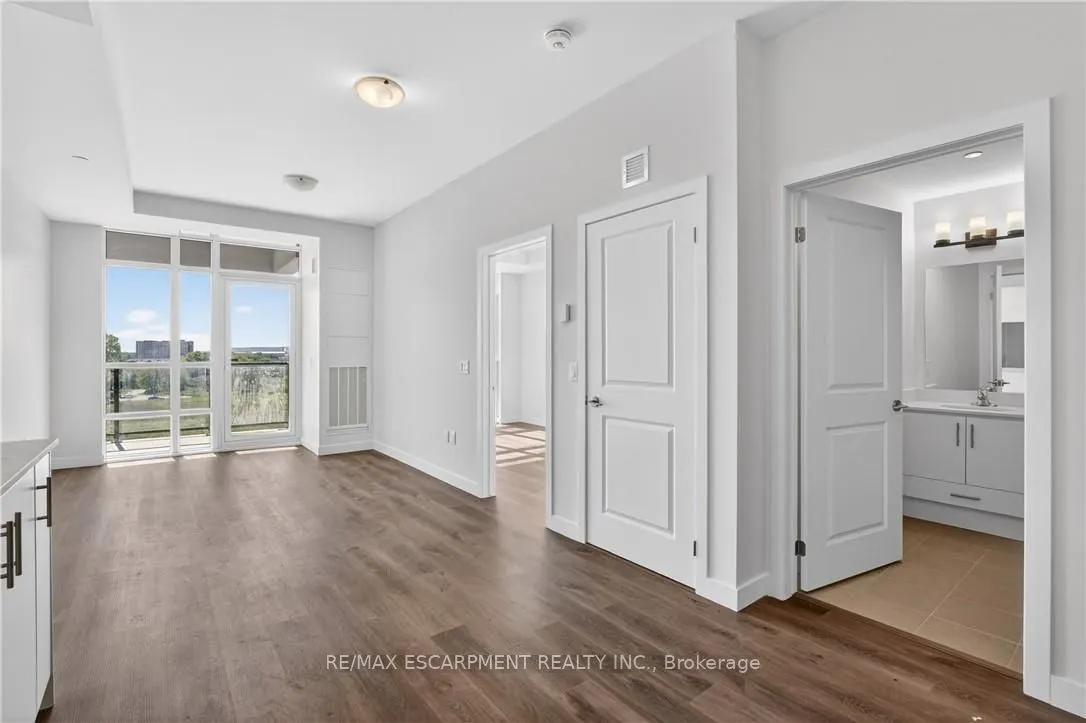461 Green Road #606