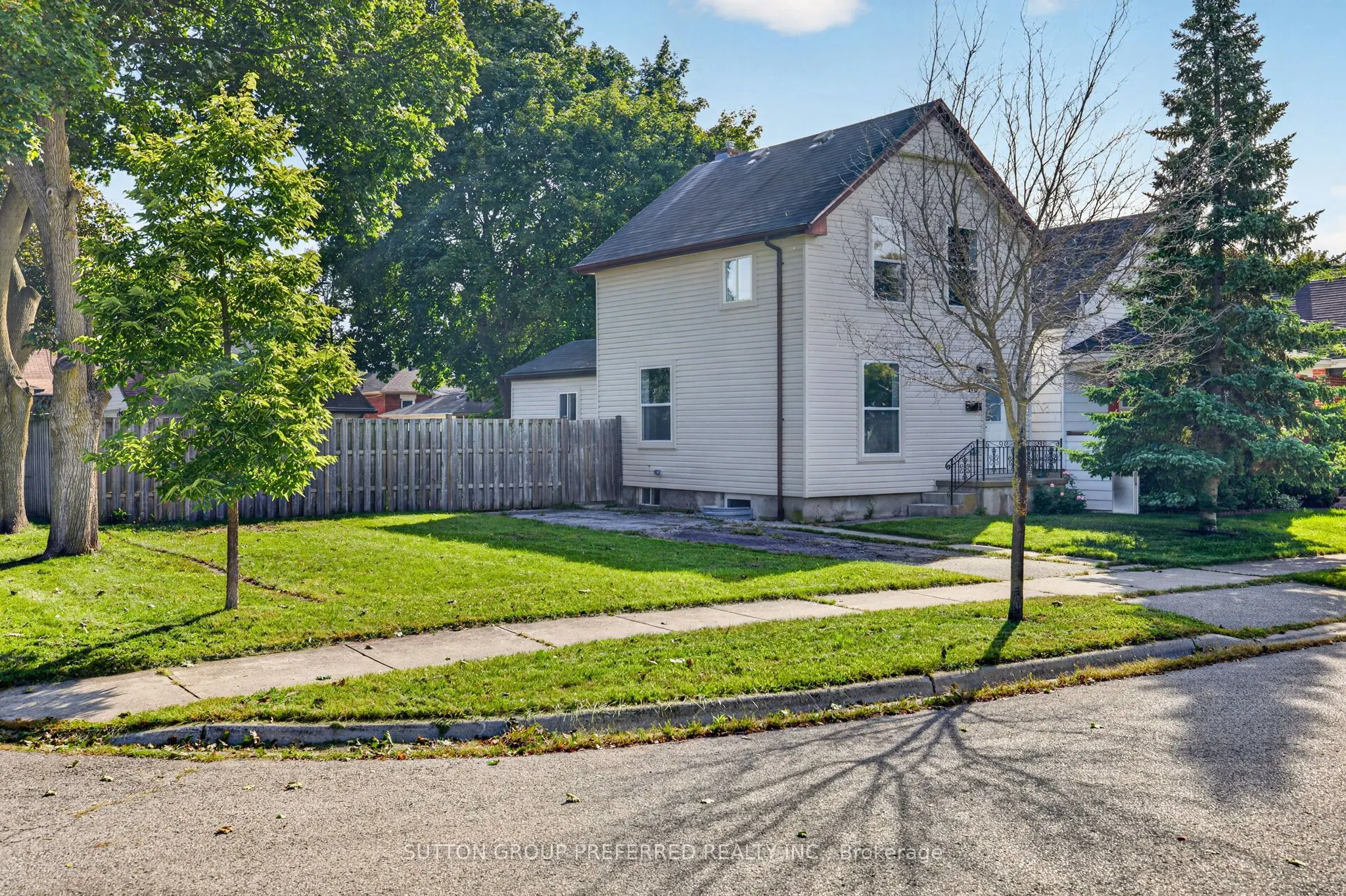 118 Delaware Street
