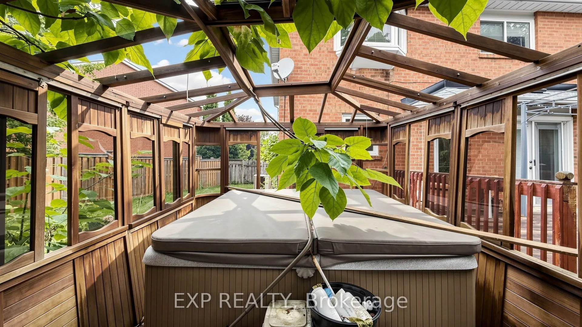 28 Hurlbut Place