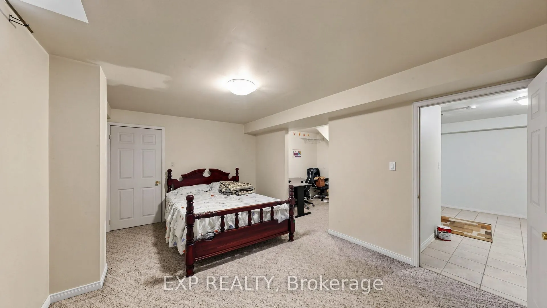 28 Hurlbut Place