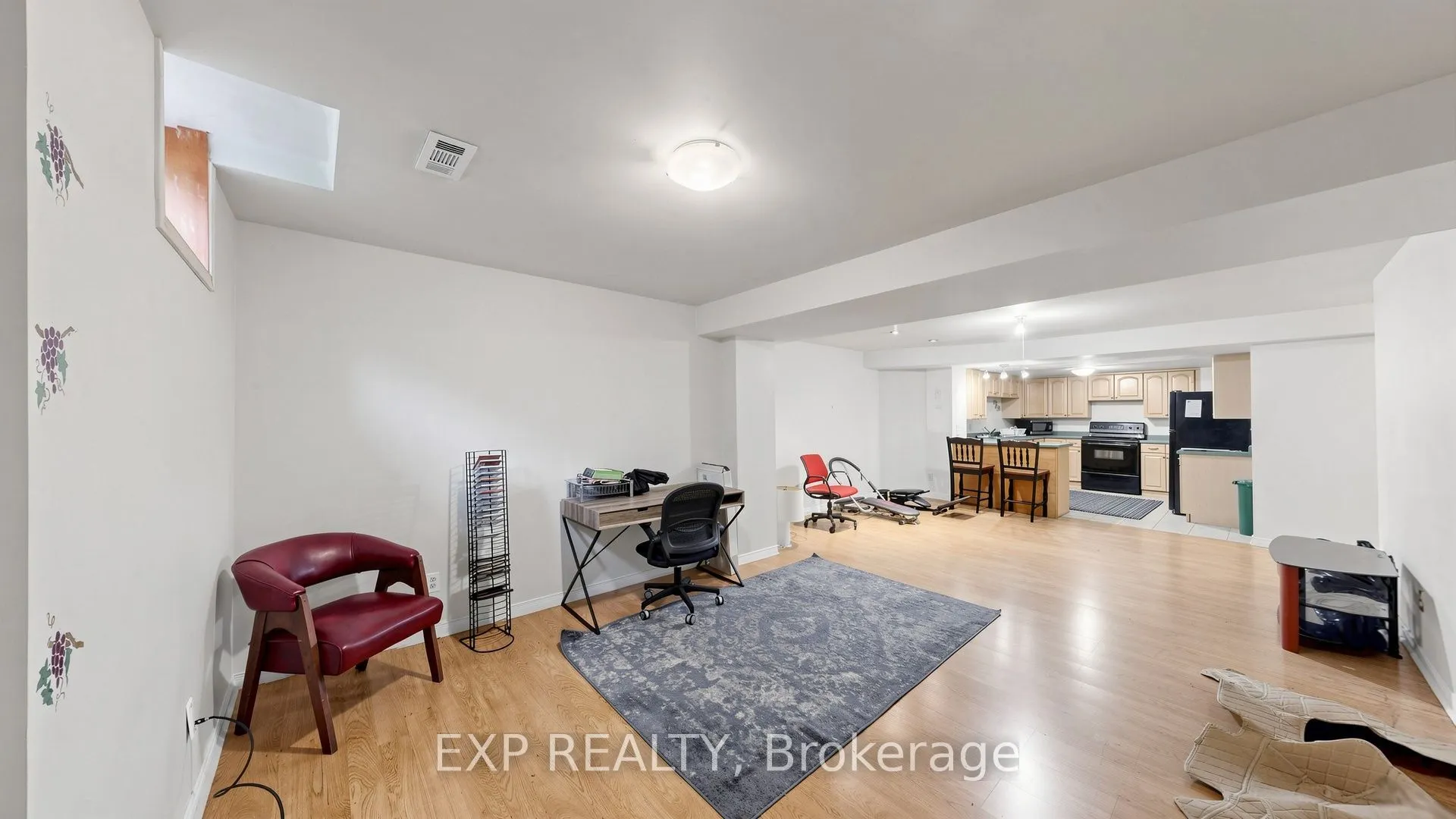 28 Hurlbut Place